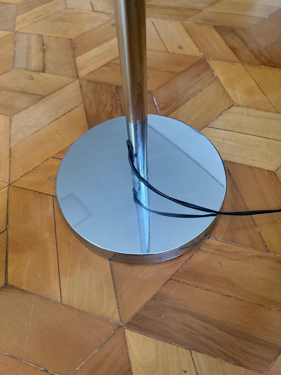 Luminária de piso cromada anos 80 "Bolinha"