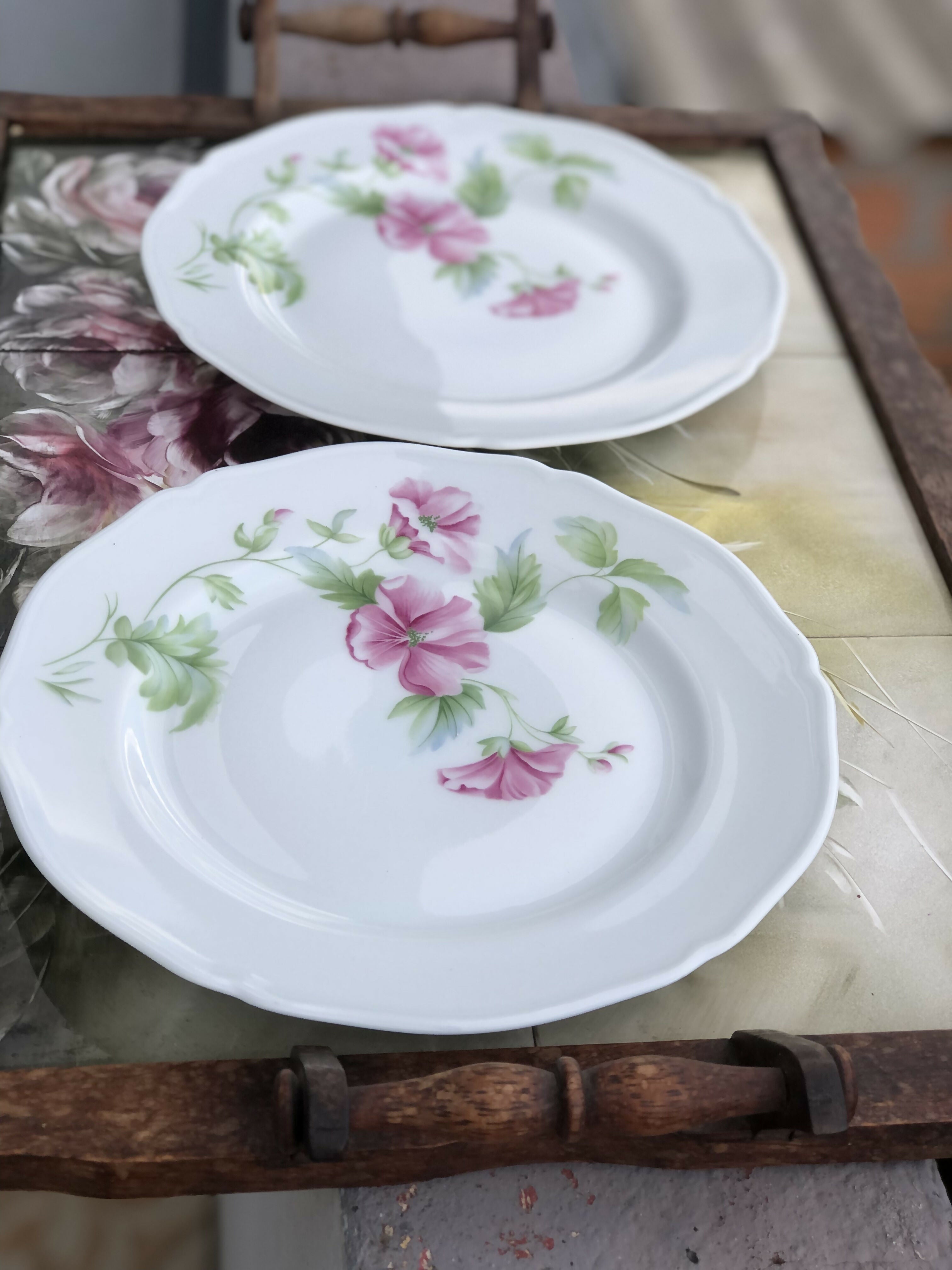 Mesa posta com preciosos pratos franceses - Limoges (valor unitário)