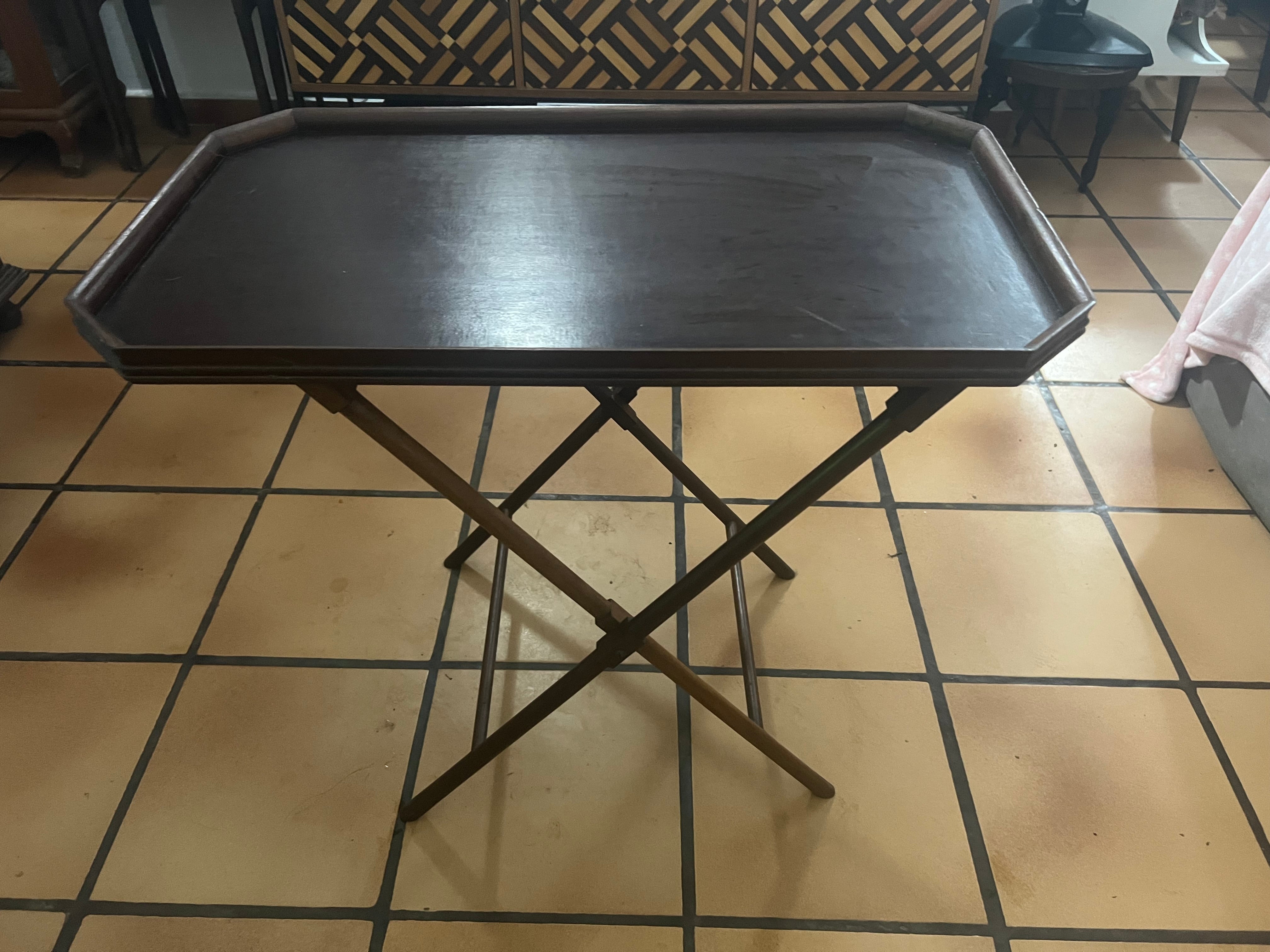 Mesa de Apoio/Bandeja Retangular Dobrável Vintage em Madeira – Estilo Inglês