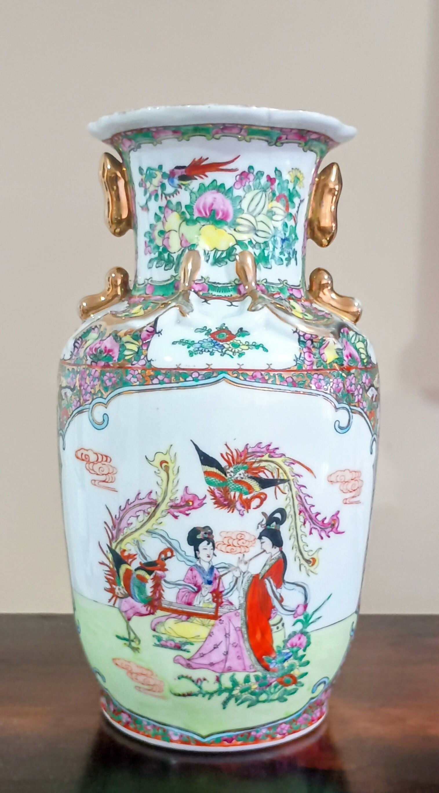 VASO EM PORCELANA CHINÊS “FAMÍLIA ROSA"