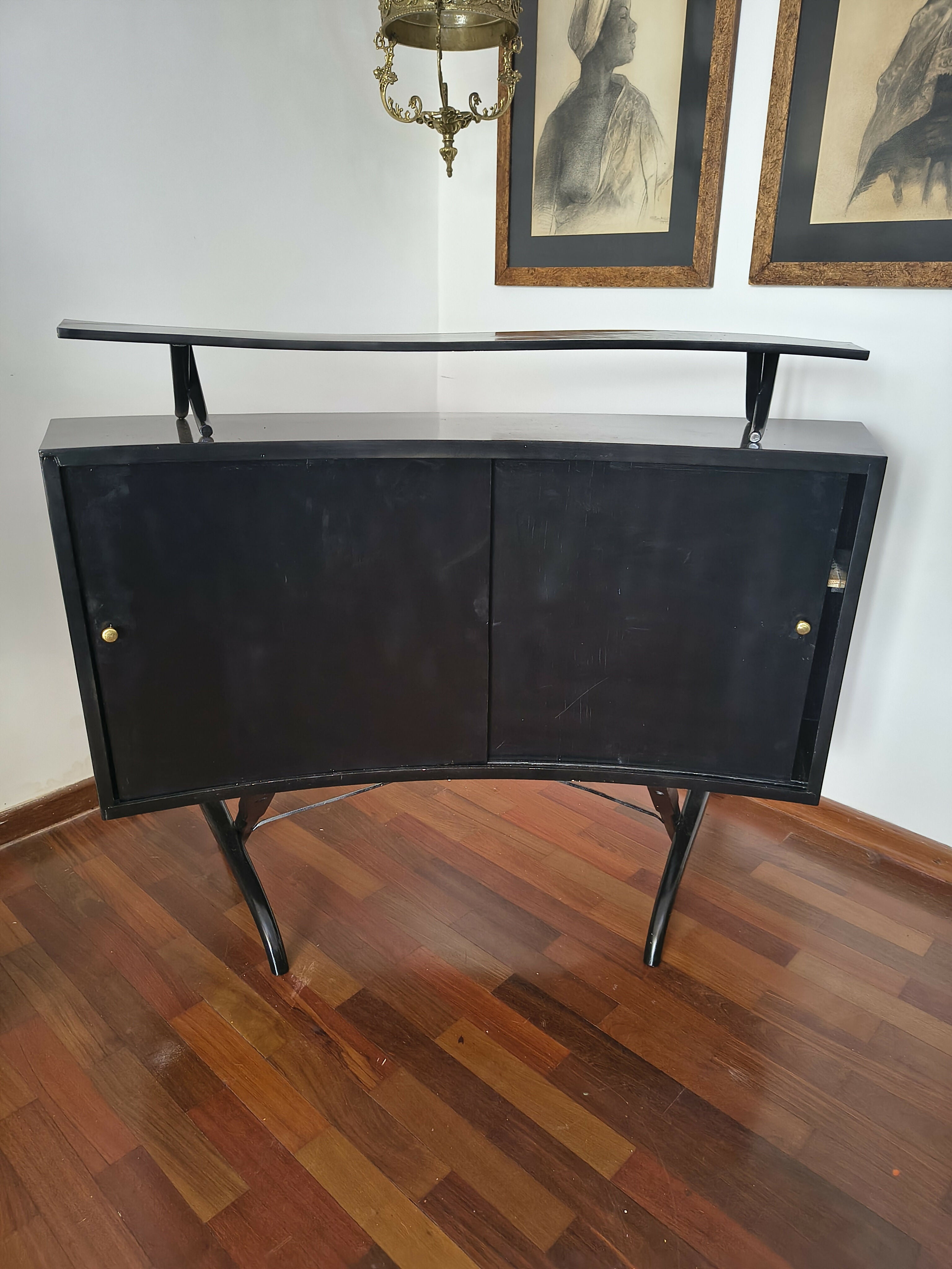 Barzinho Chinoiserie com 2 banquetas