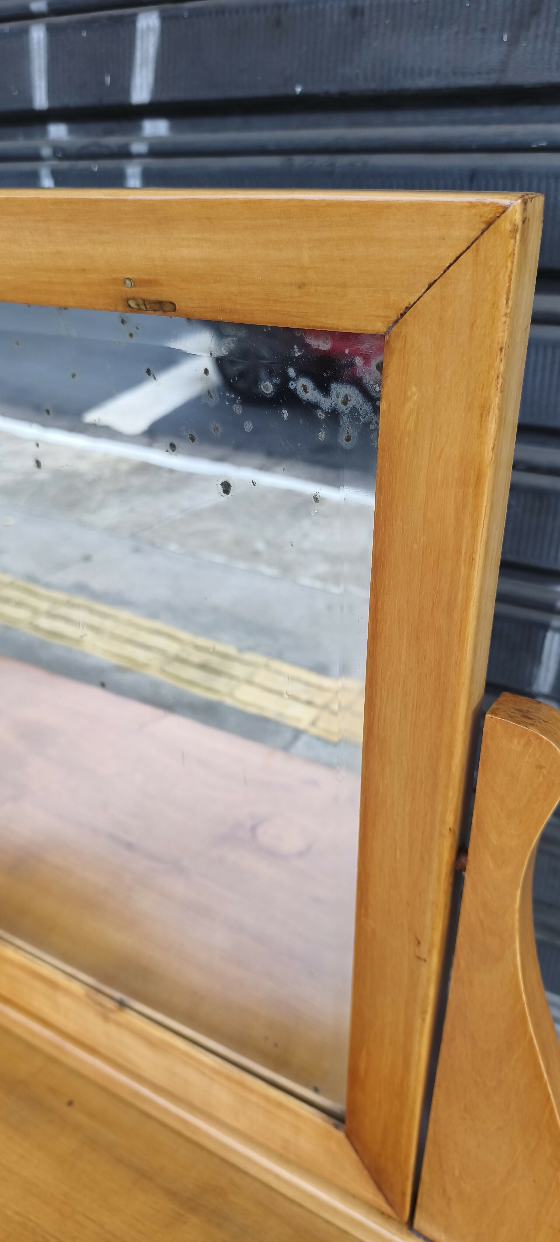 Penteadeira Pé Palito com espelho bisotado