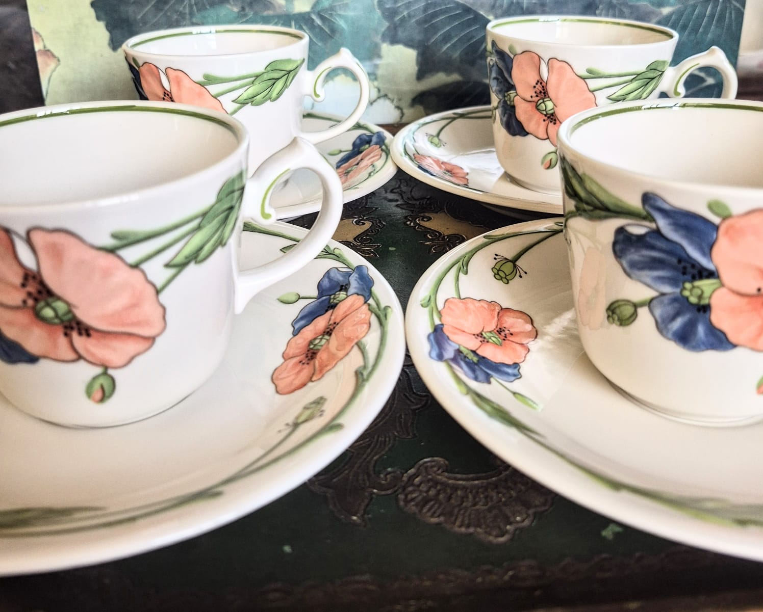 Conjunto de 8 xícaras de chá em Vitro-Porcelana  alemã Villeroy &amp; Boch. Anos 80 / 90, linha Amapola