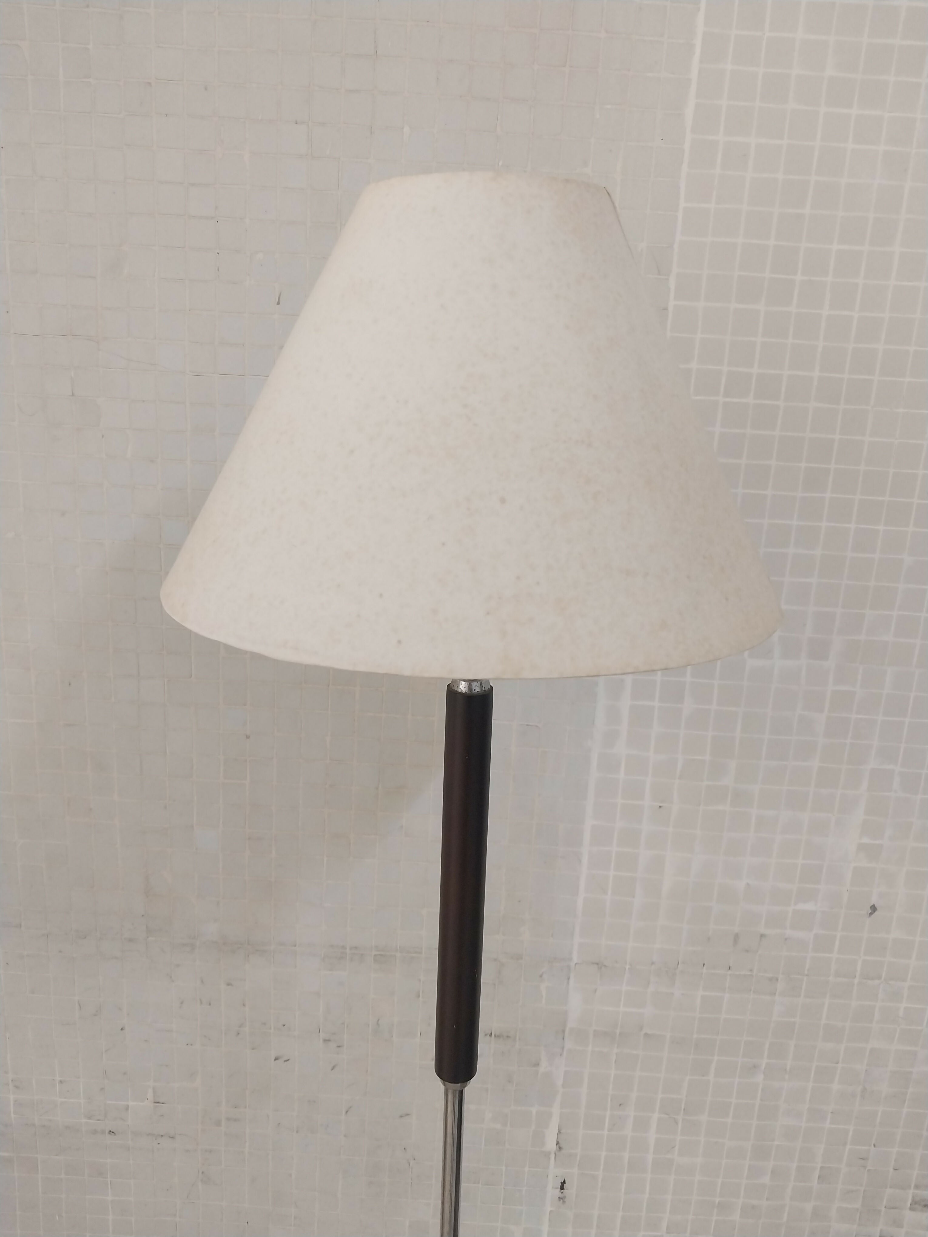 Luminária de Chão Minimalista estilo Mid Century