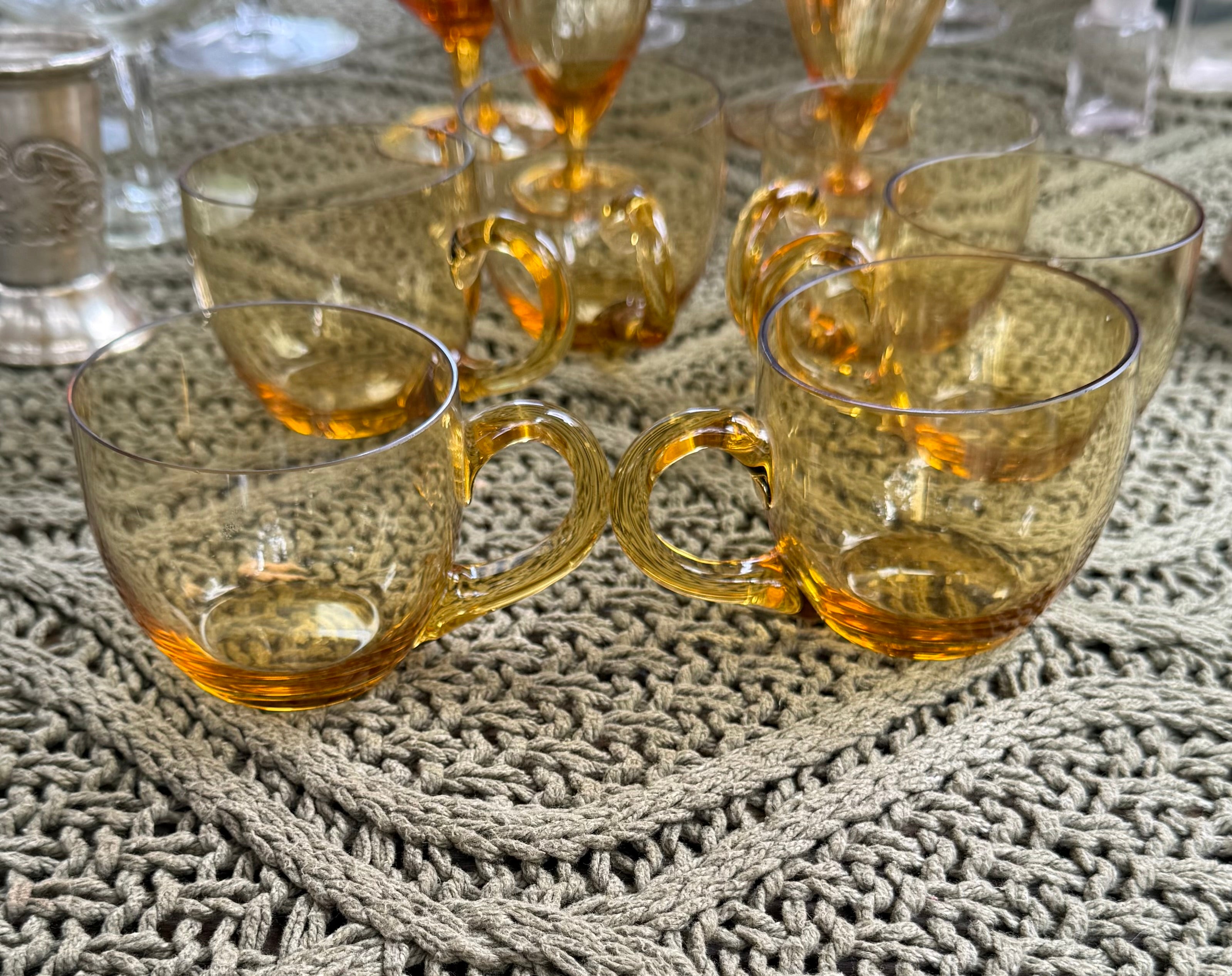 Conjunto Vintage de Xícaras em Vidro Âmbar | 6 Peças