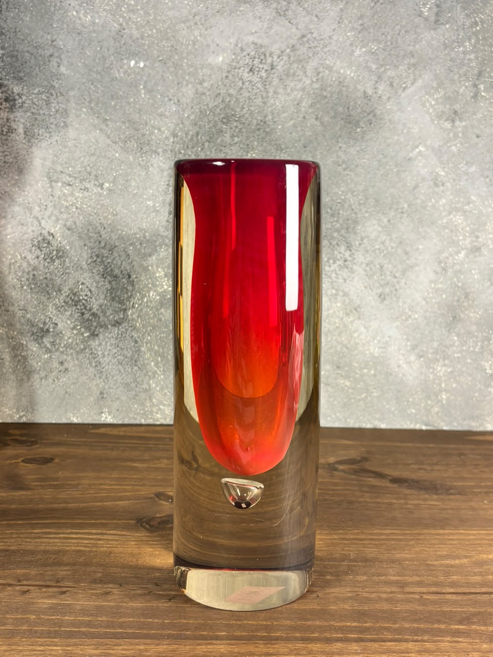 Vaso Solitário em Murano Sommerso Vermelho, Itália, segunda metade do século XX