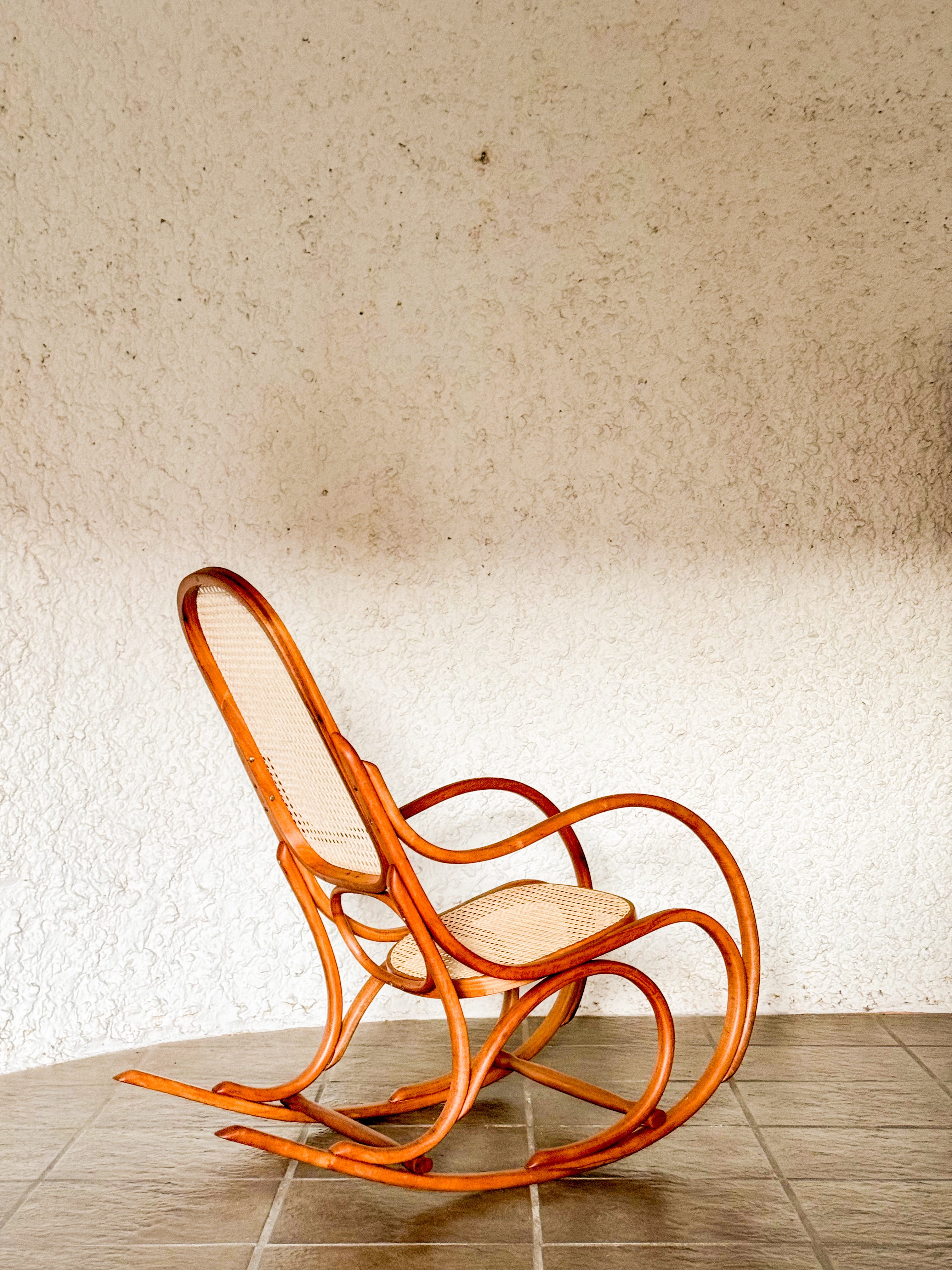 Cadeira de balanço Thonet (Gerdau)