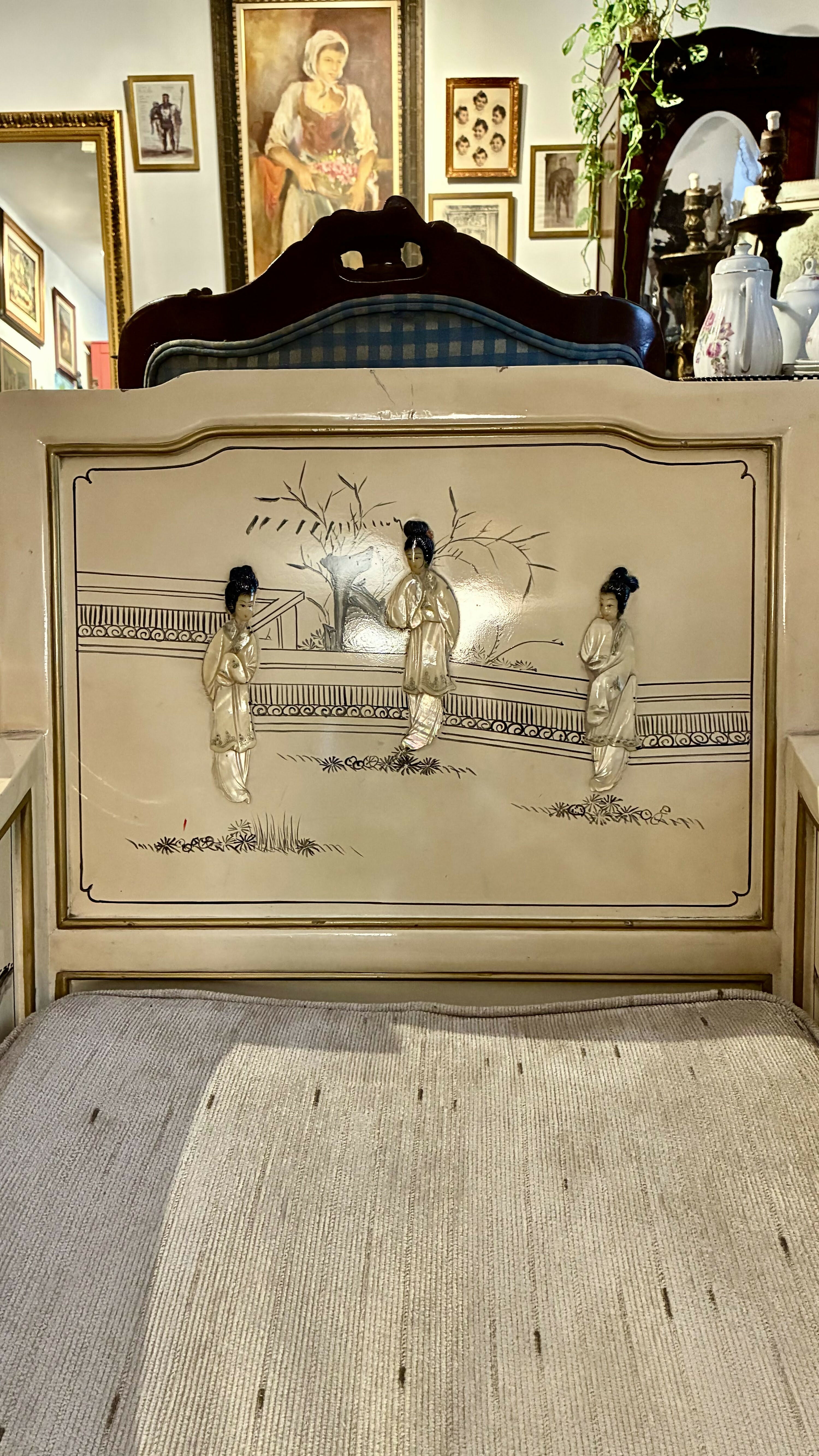 Par de Poltronas Chinoiserie Laqueadas