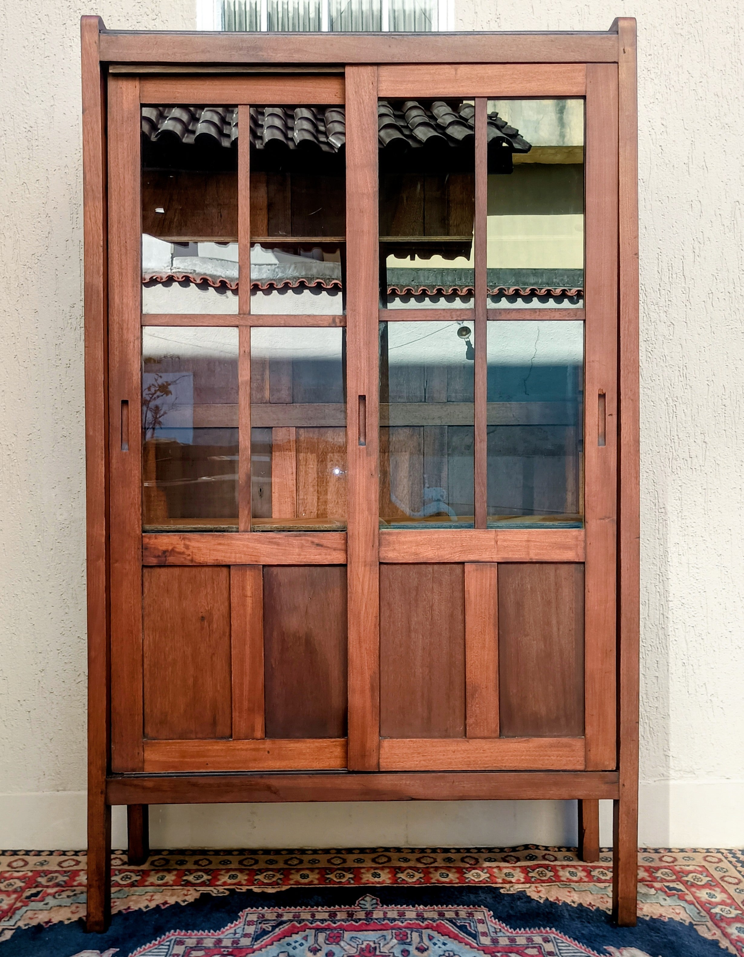 Cristaleira / Vitrine Antiga / Livreiro em Peroba Maciça – Estilo Arts &amp; Crafts / Mission – Décadas de 1920/30