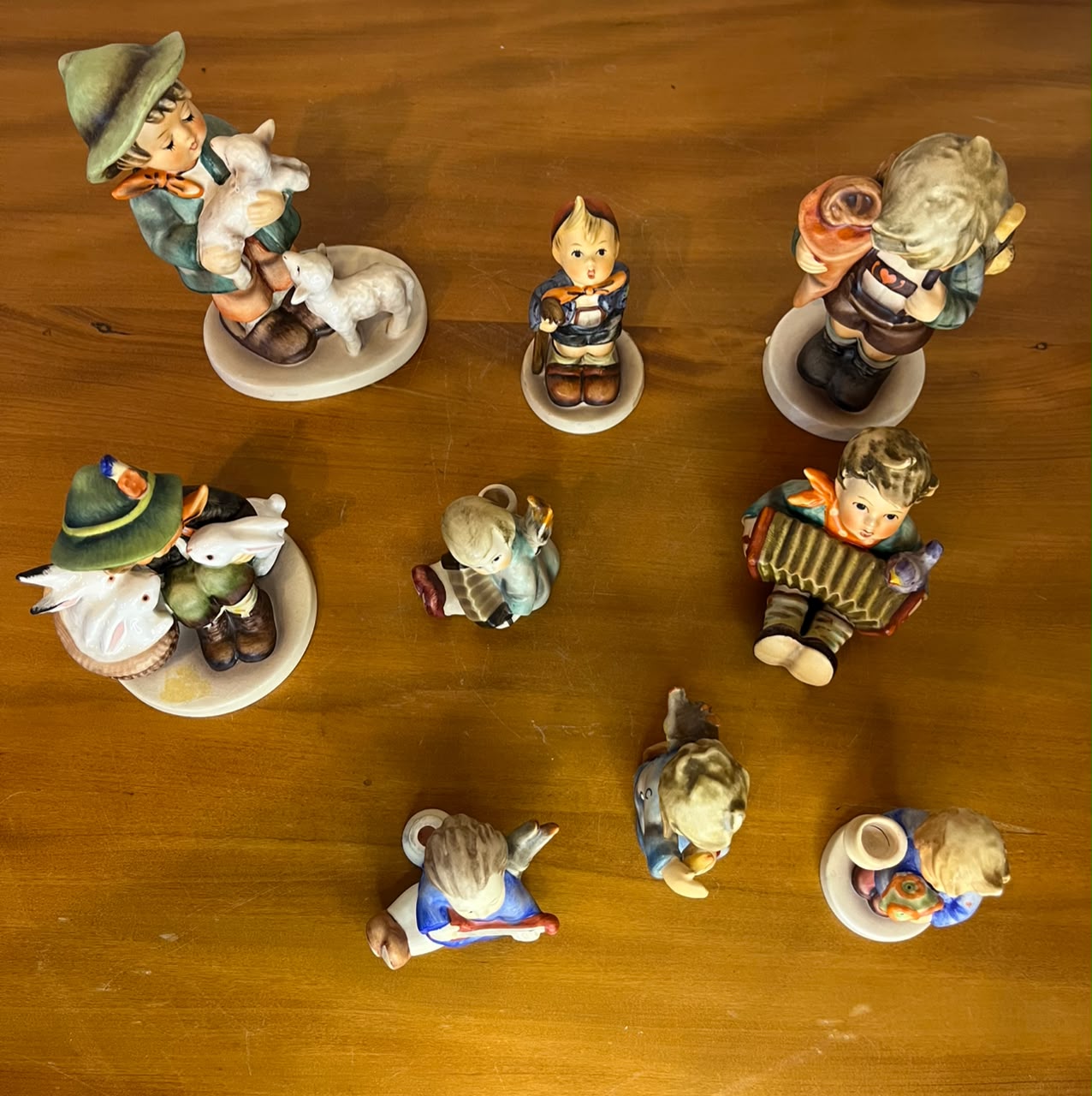 Conjunto de 9 Bibelôs Goebel – Porcelana Alemã