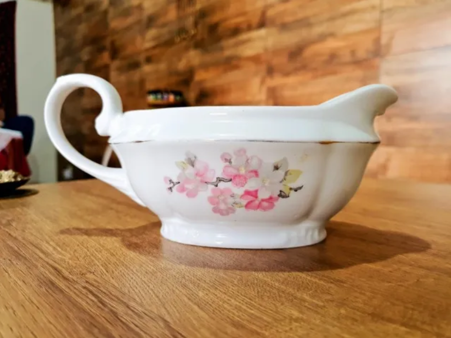 Molheira em porcelana com flores de Cerejeira 