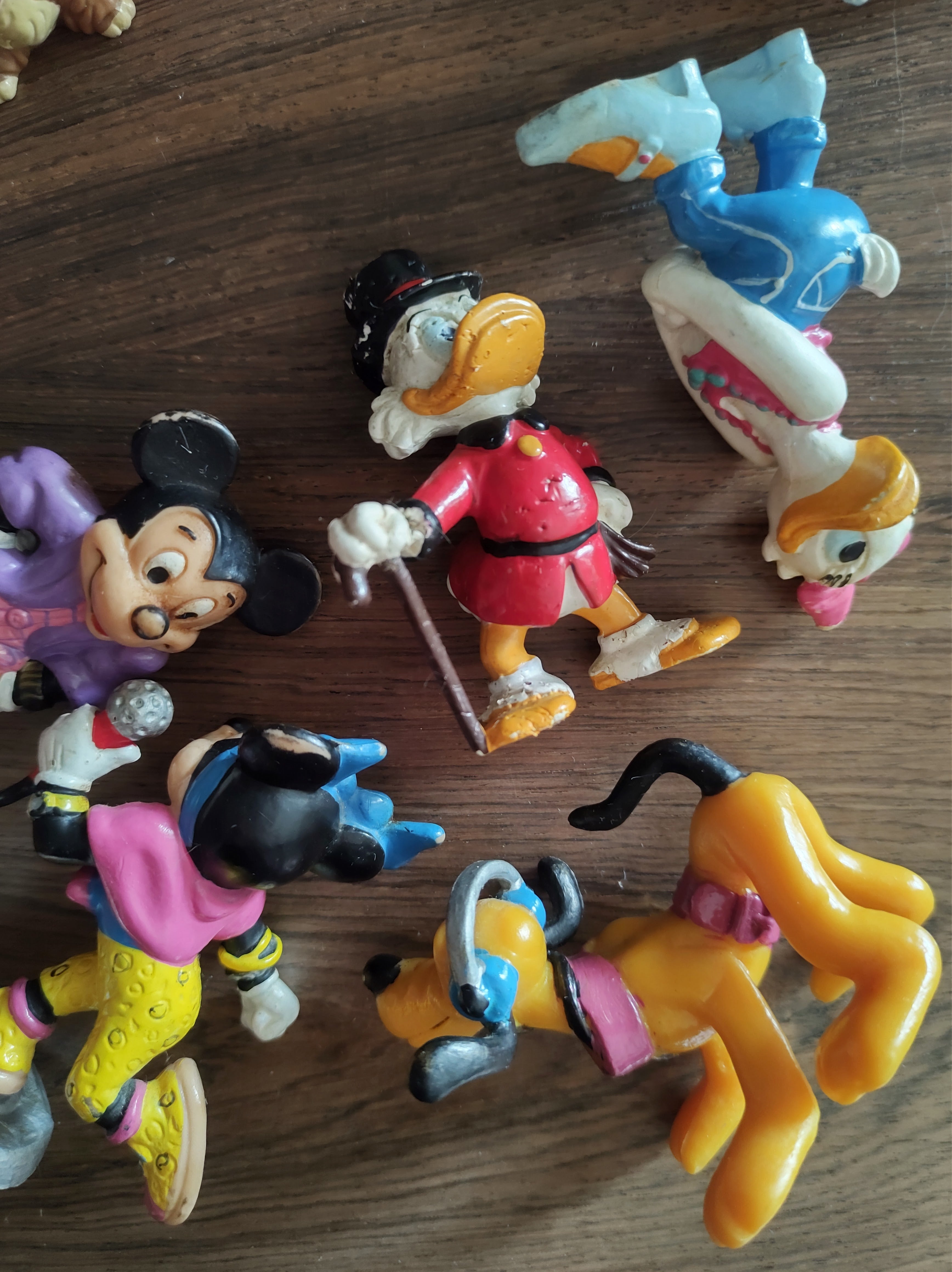 Coleção com 18 Miniaturas Disney Originais da década 1980