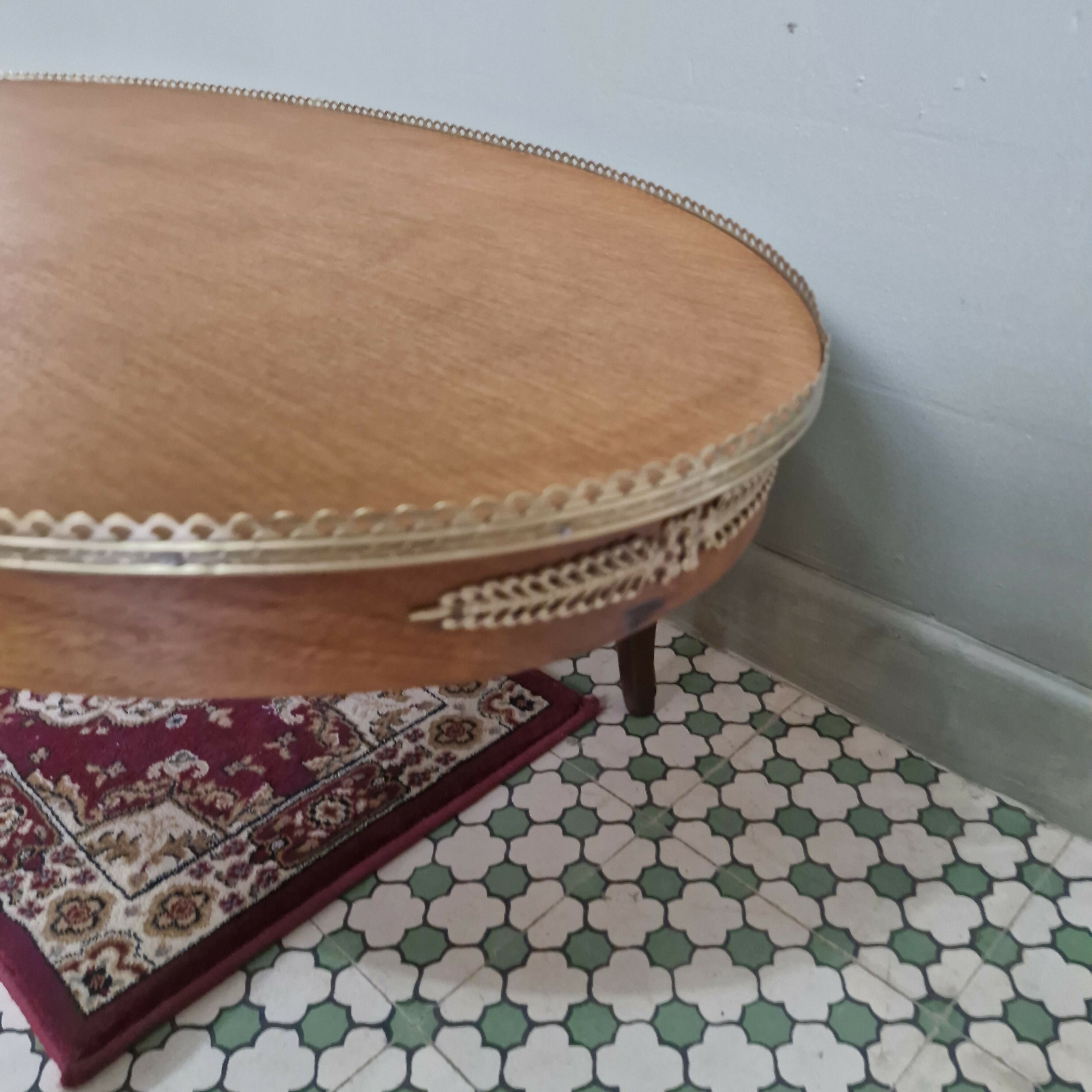 Mesa de Centro Inglesa Oval (restaurada)