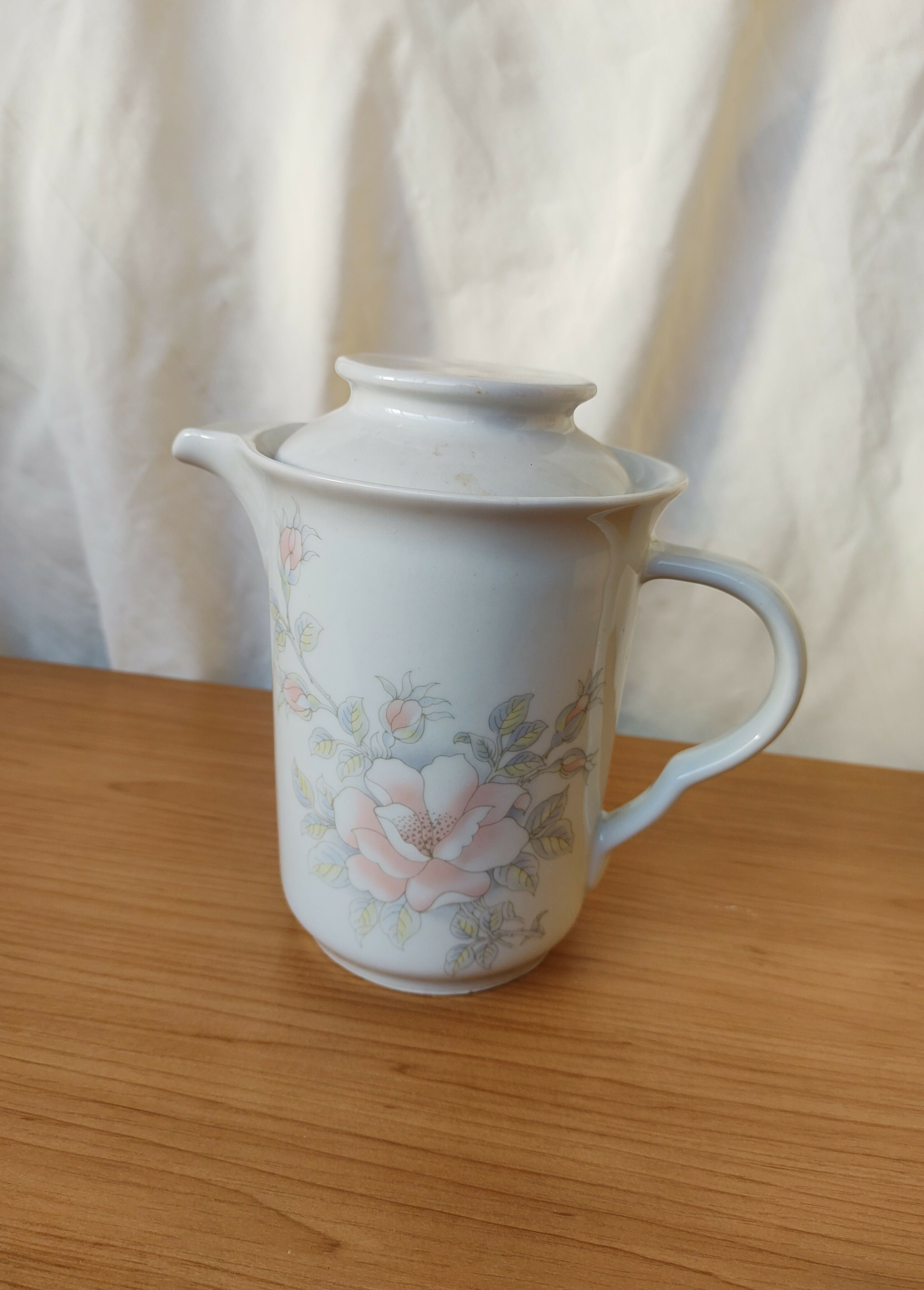 Bule branco floral- Pozzani Porcelana Made in Brazil