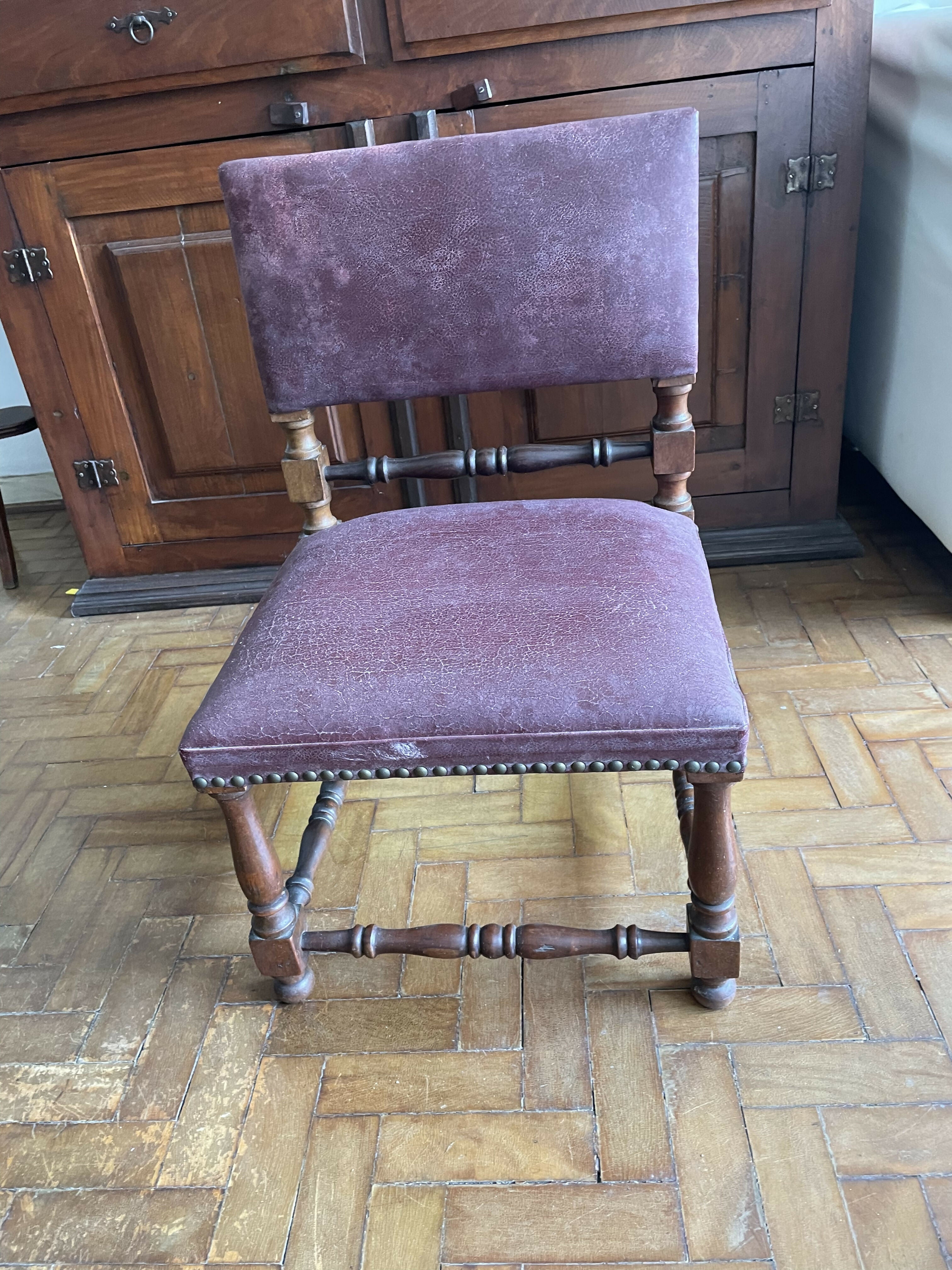 Cadeira Colonial baixa para calçar