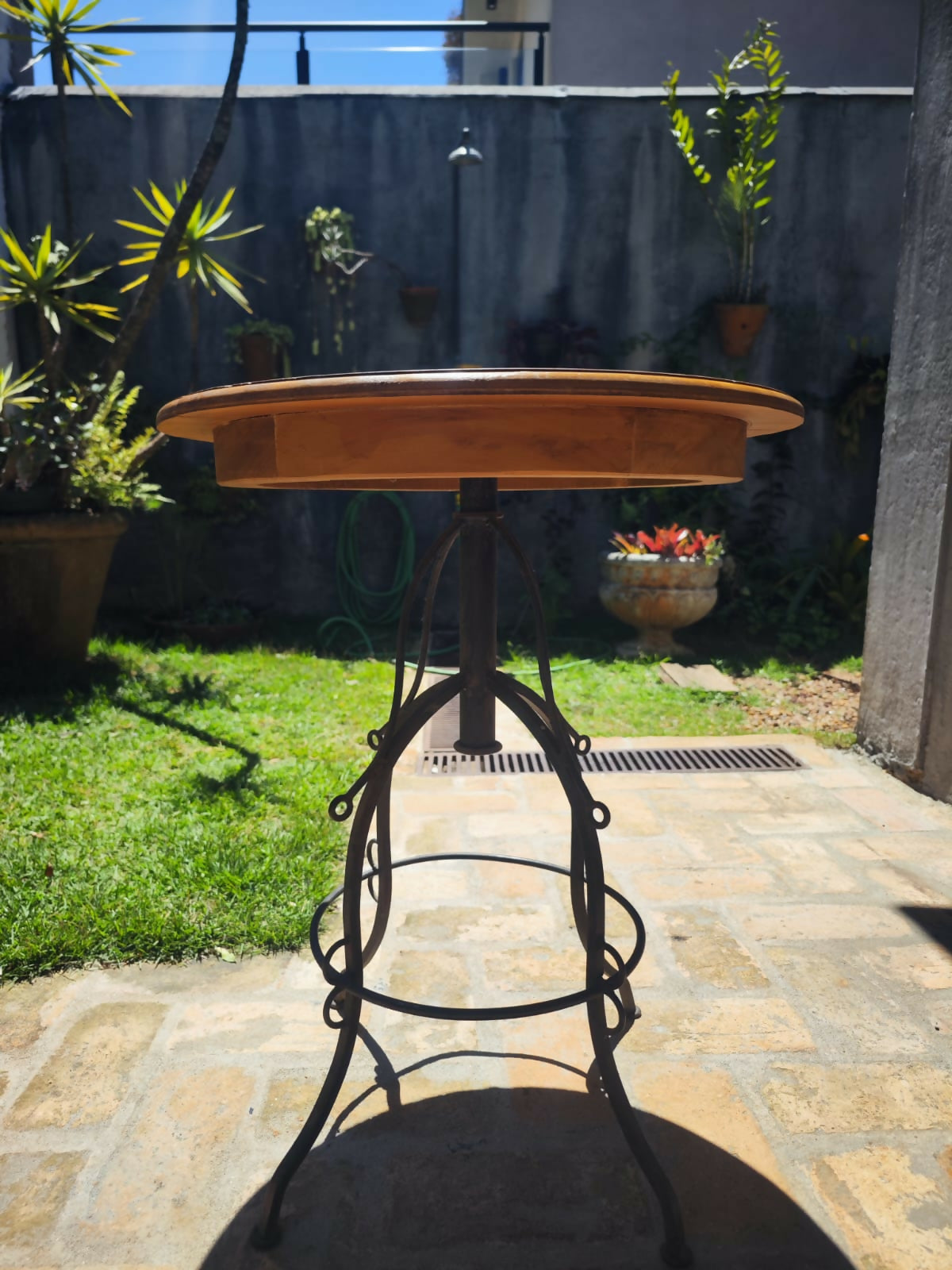 Mesa de Apoio rústica redonda