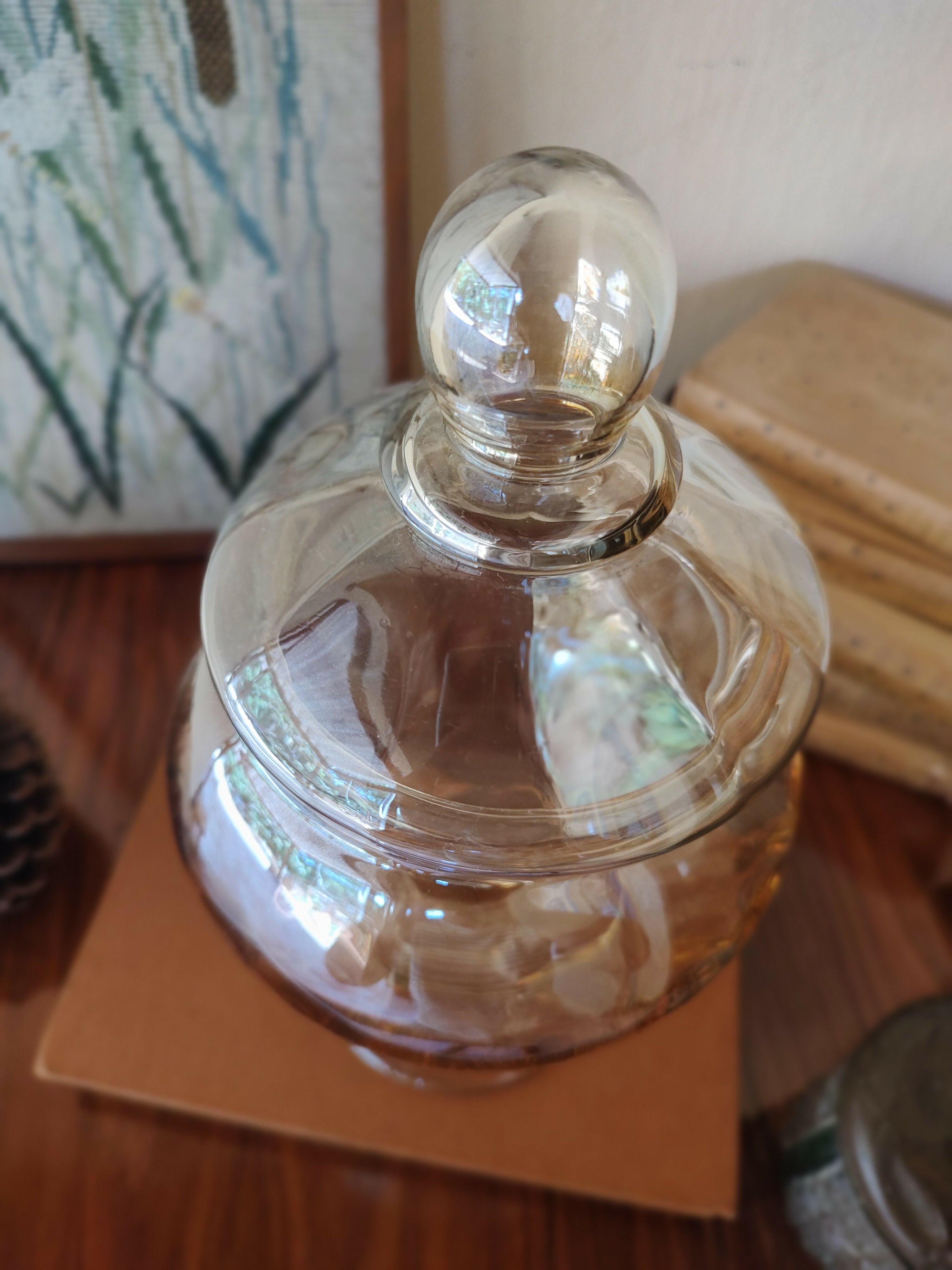 Antigo Baleiro / Bomboniere com tampa em vidro âmbar furta cor