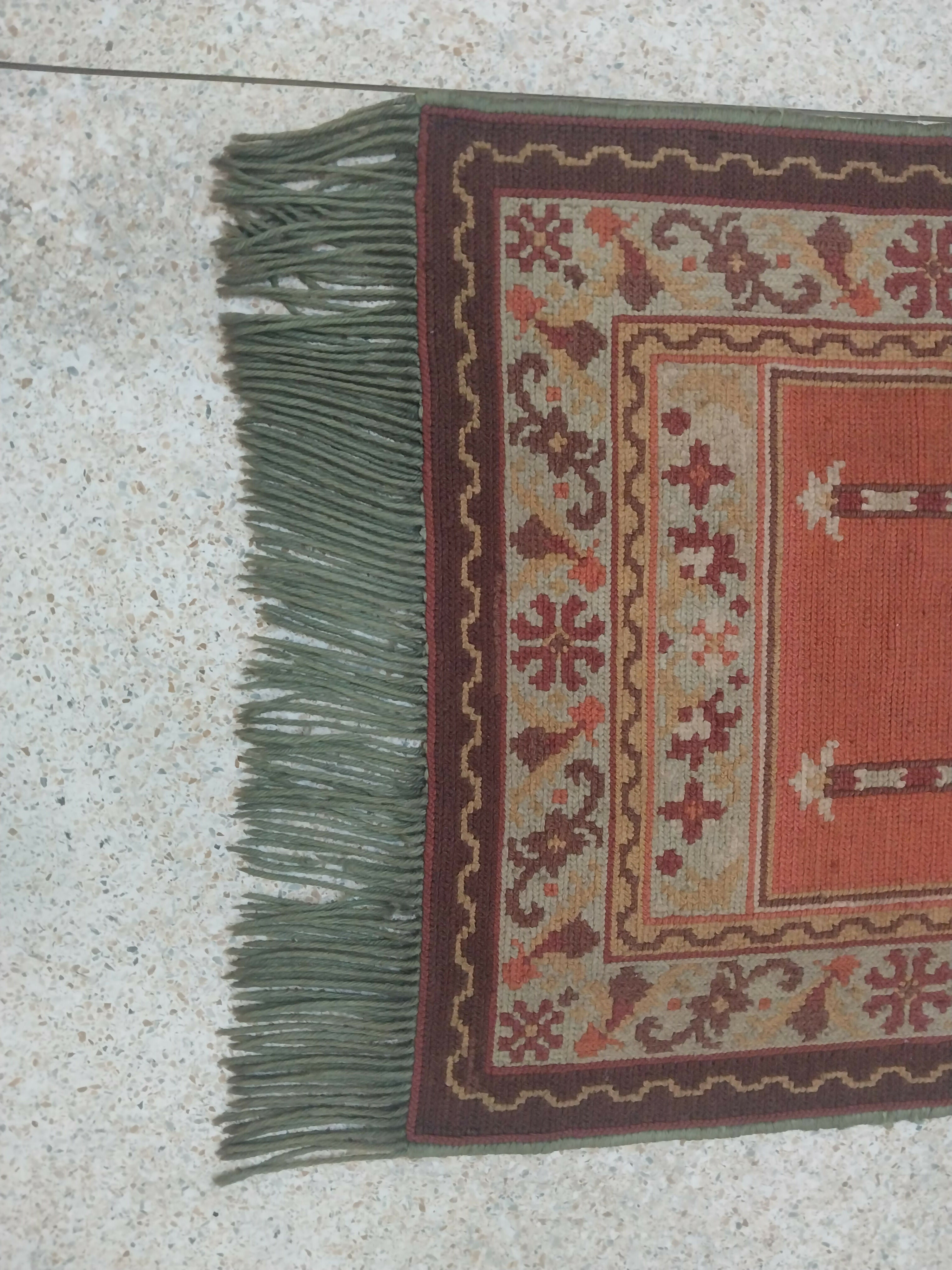 Tapeçaria de Parede Antiga em Ponto Cruz