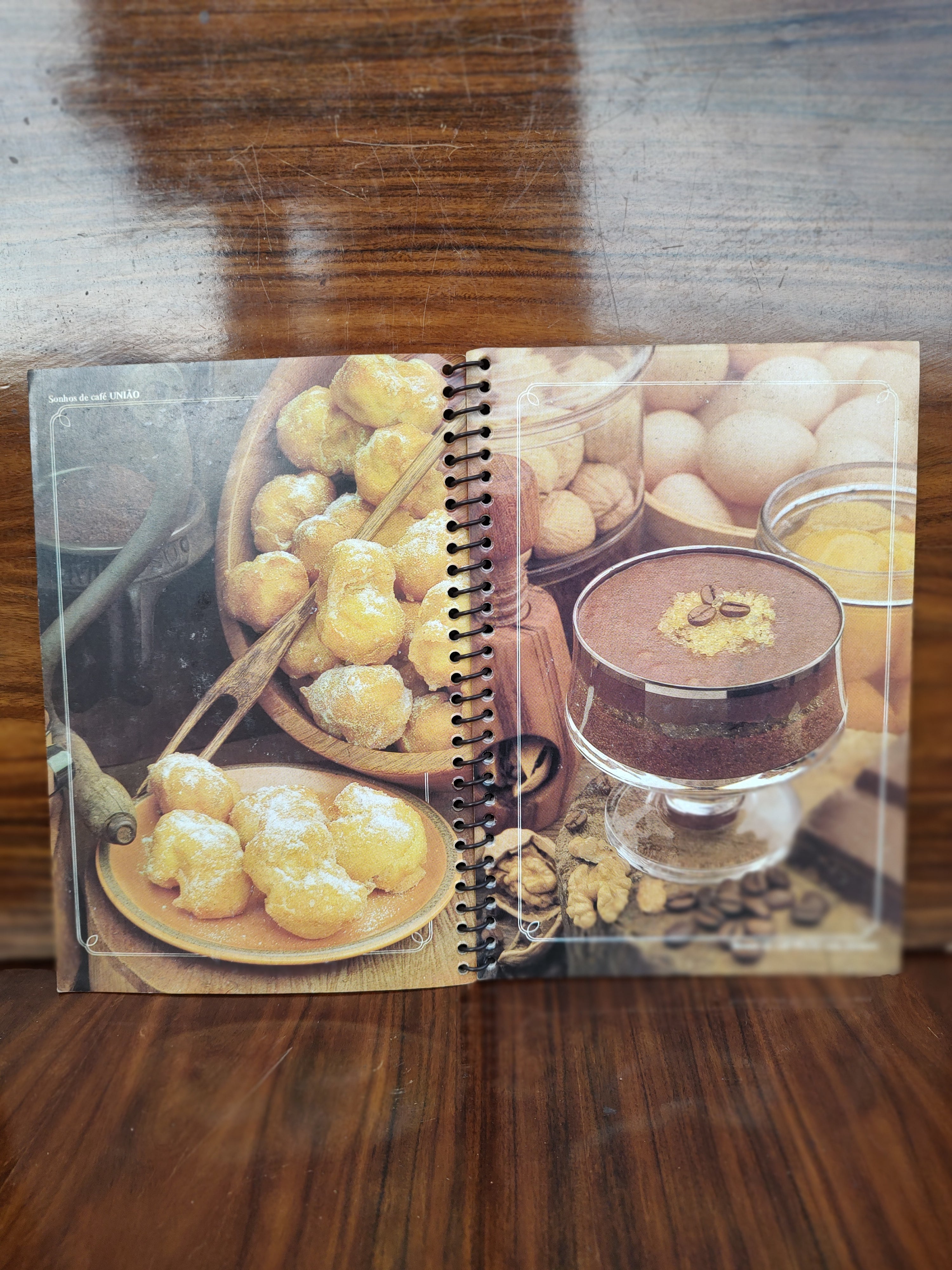Livro Temático "Café - o sabor e o prazer" publicado pela União 1982