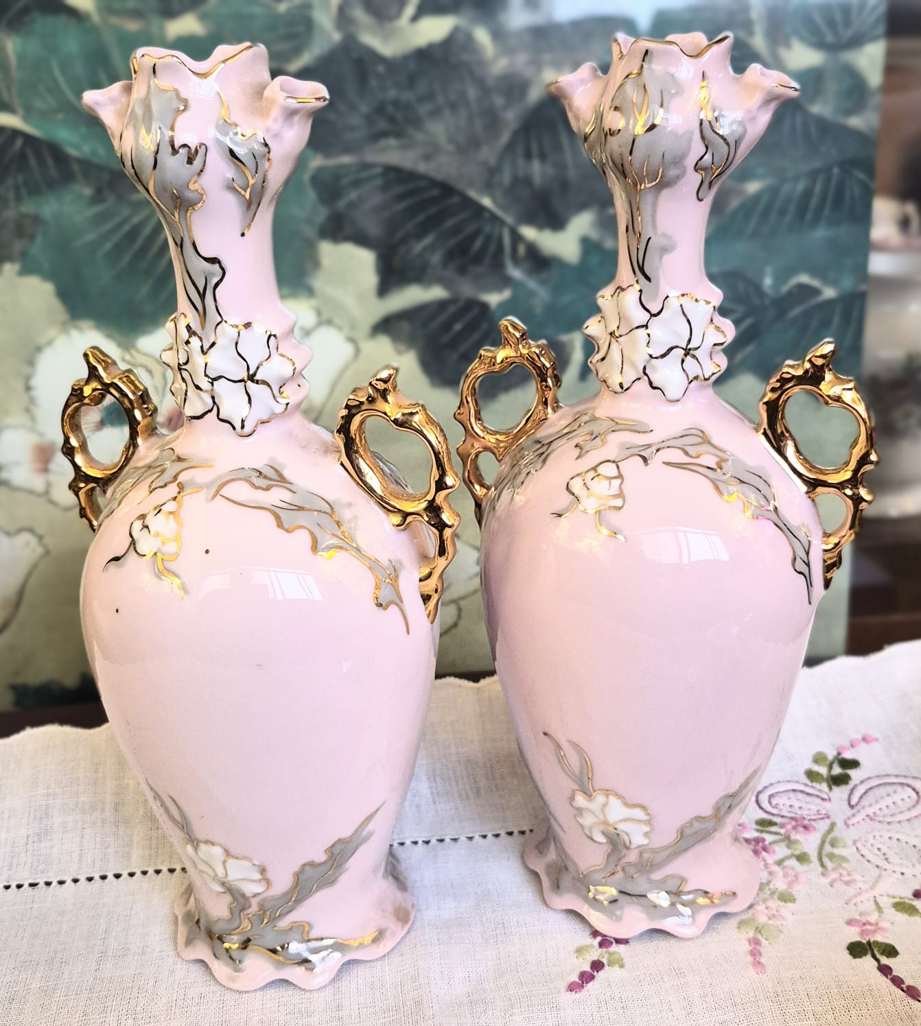 Vasos / ânforas, maravilhosos, em raríssima porcelana rosa tcheca produzida pela tradicional e chiquíssima manufatura Haas &amp; CzJzek