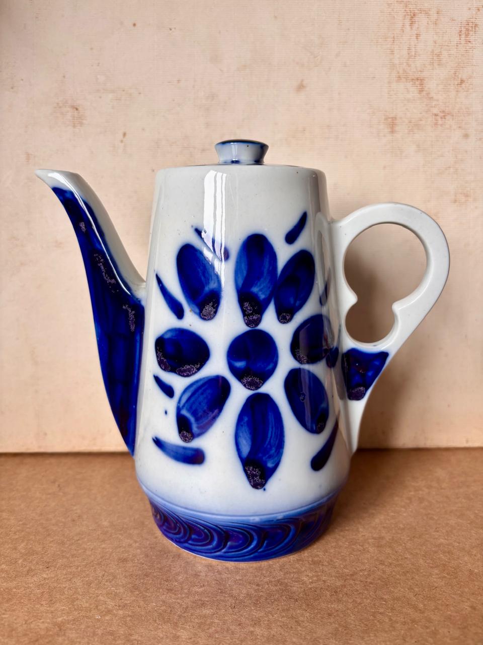 Bule em porcelana Monte Sião azul e branca pintado à mão (DMCPS_544)