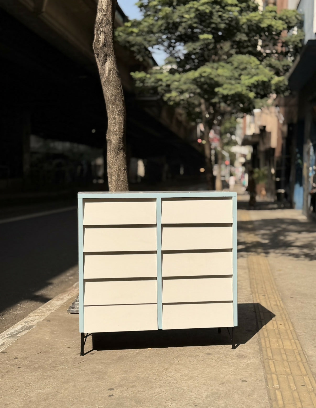 Cômoda anos 70 em Fórmica