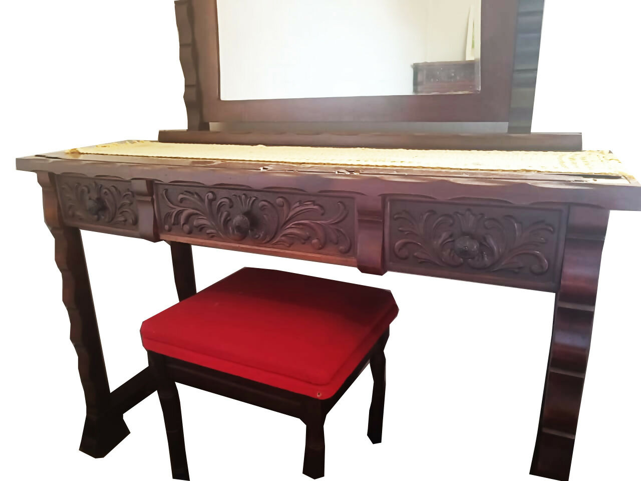 Penteadeira clássica em madeira