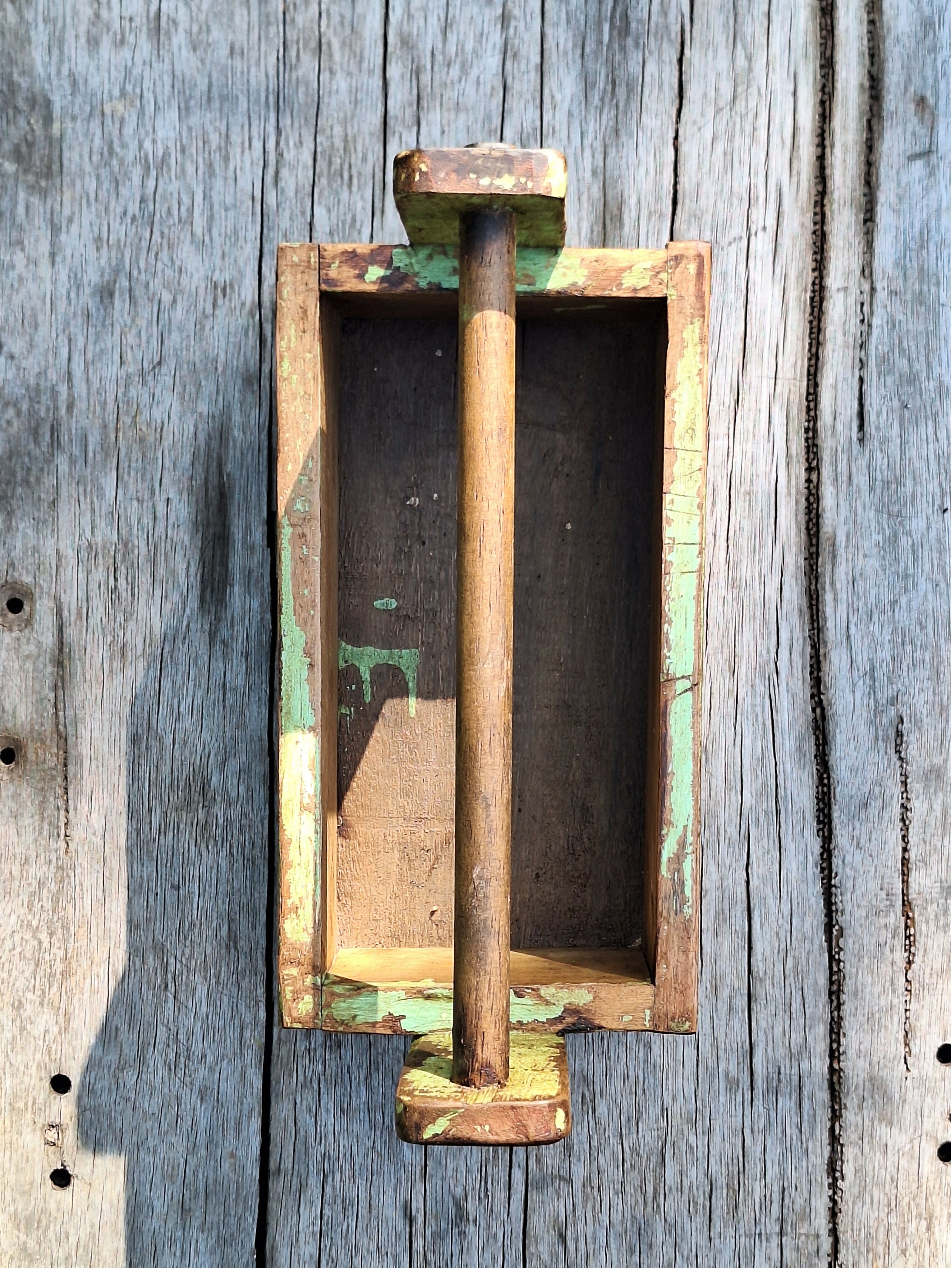 Caixa de Ferramenta Tinta Gasta Madeira Maciça Garimpo Mineiro