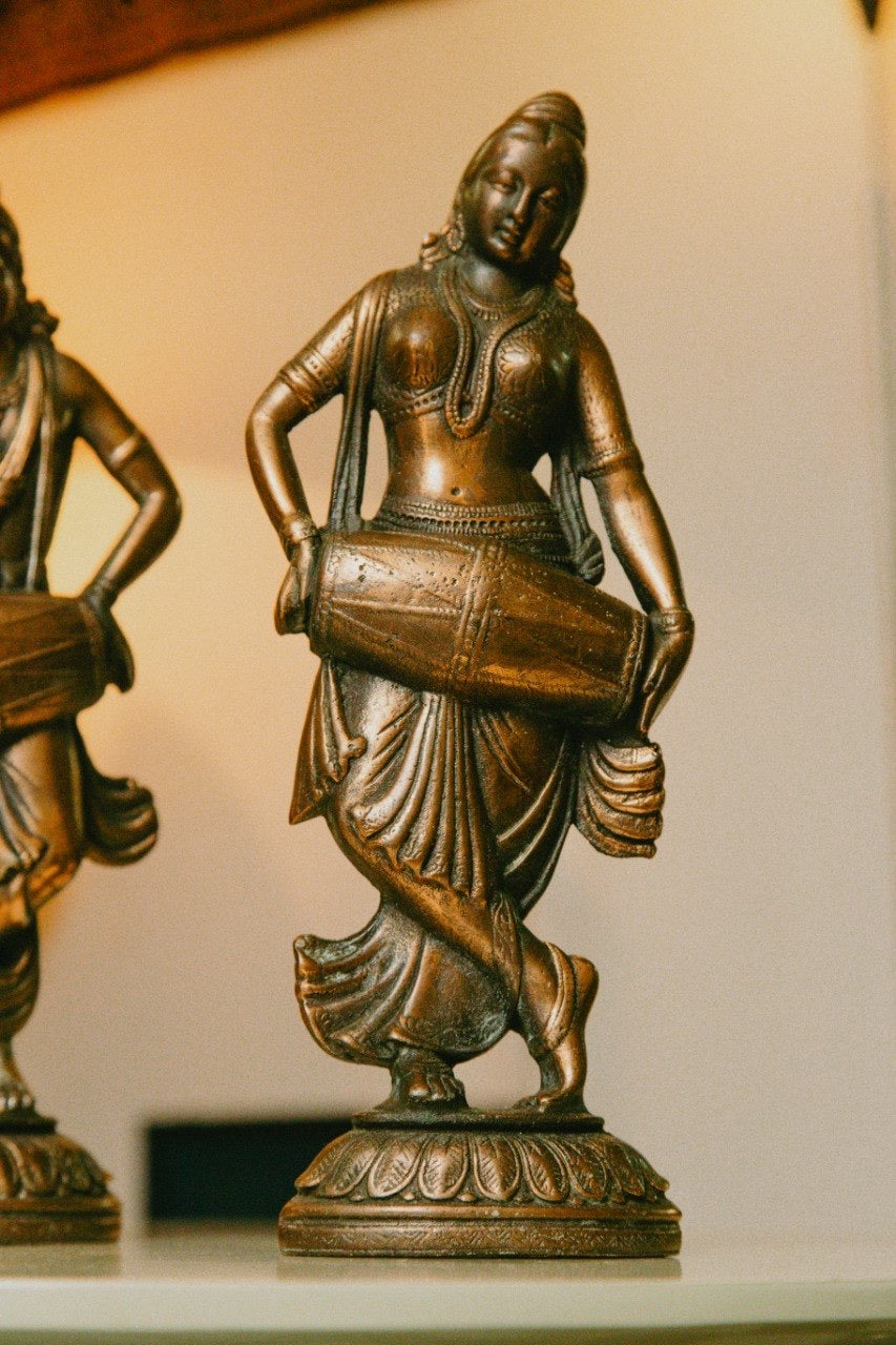 Estátuas de Dançarinos indianos em latão