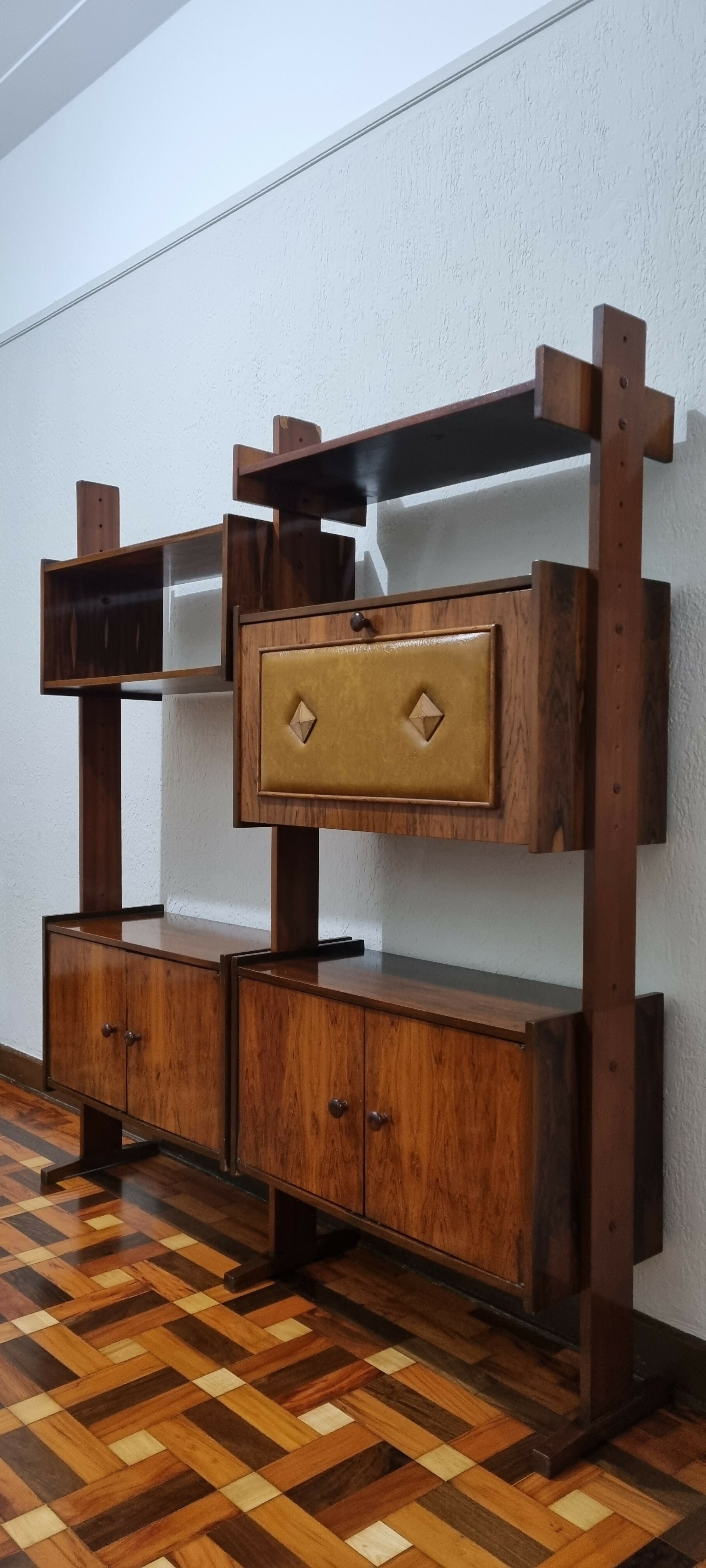 Estante modular Caviúna