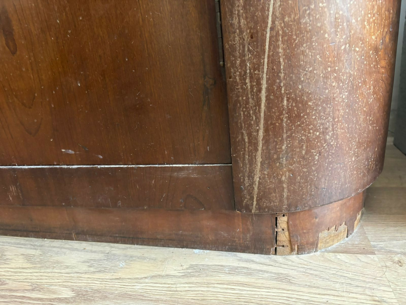 Aparador / sapateira laterais curvas