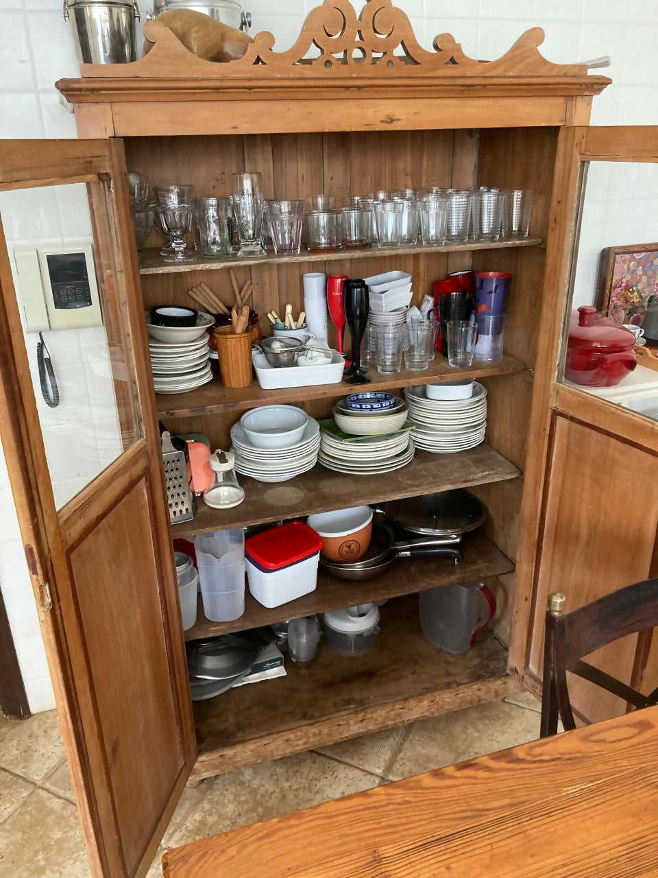 cristaleira antiga madeira maciça