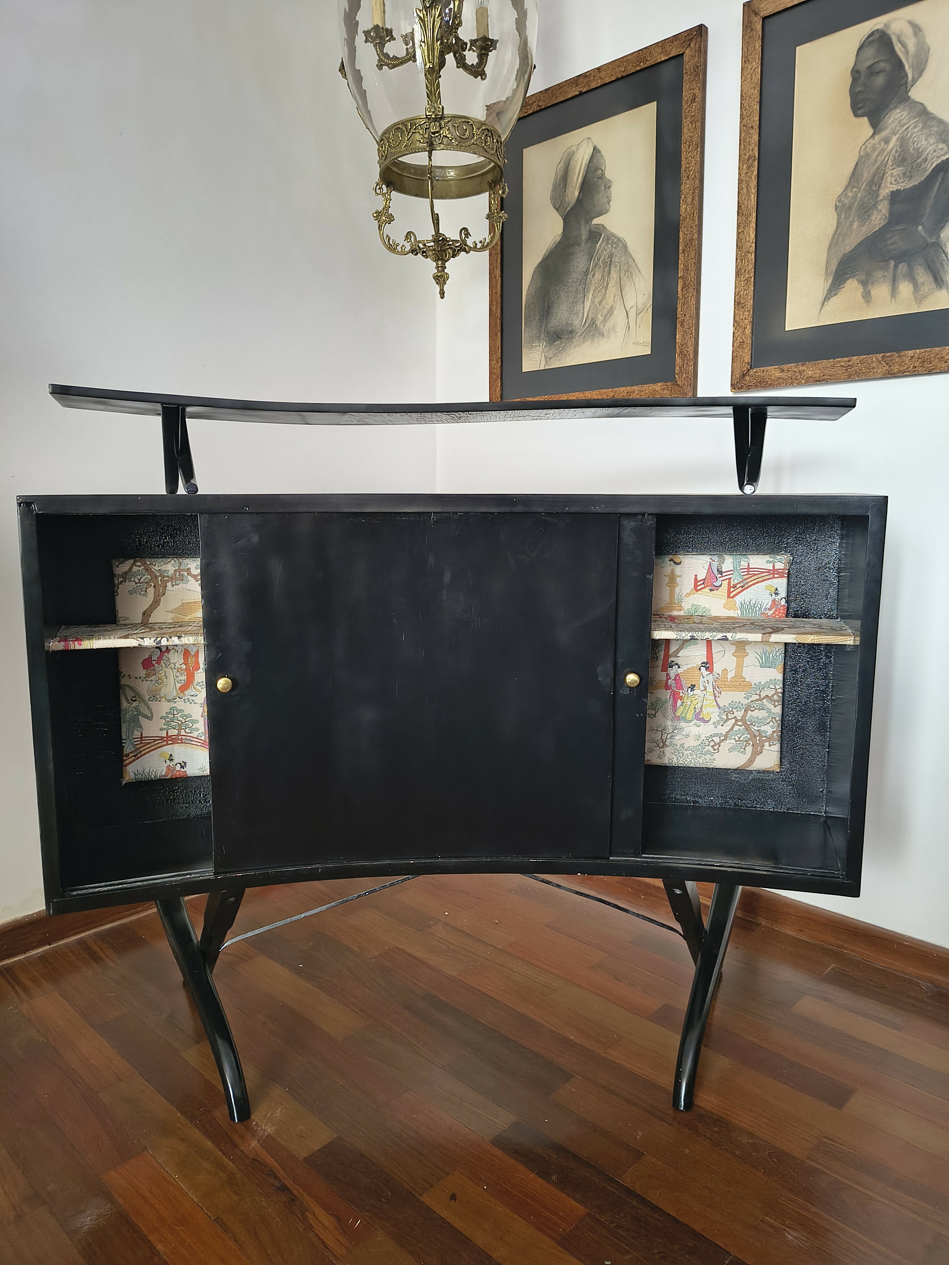 Barzinho Chinoiserie com 2 banquetas