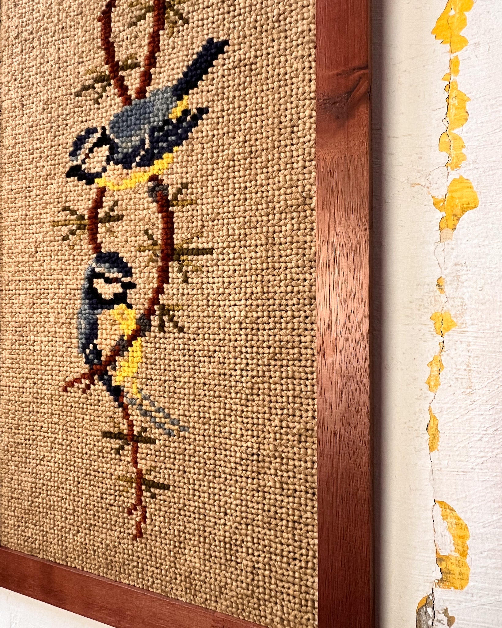 Quadro Tapeçaria Pássaros com moldura em madeira 