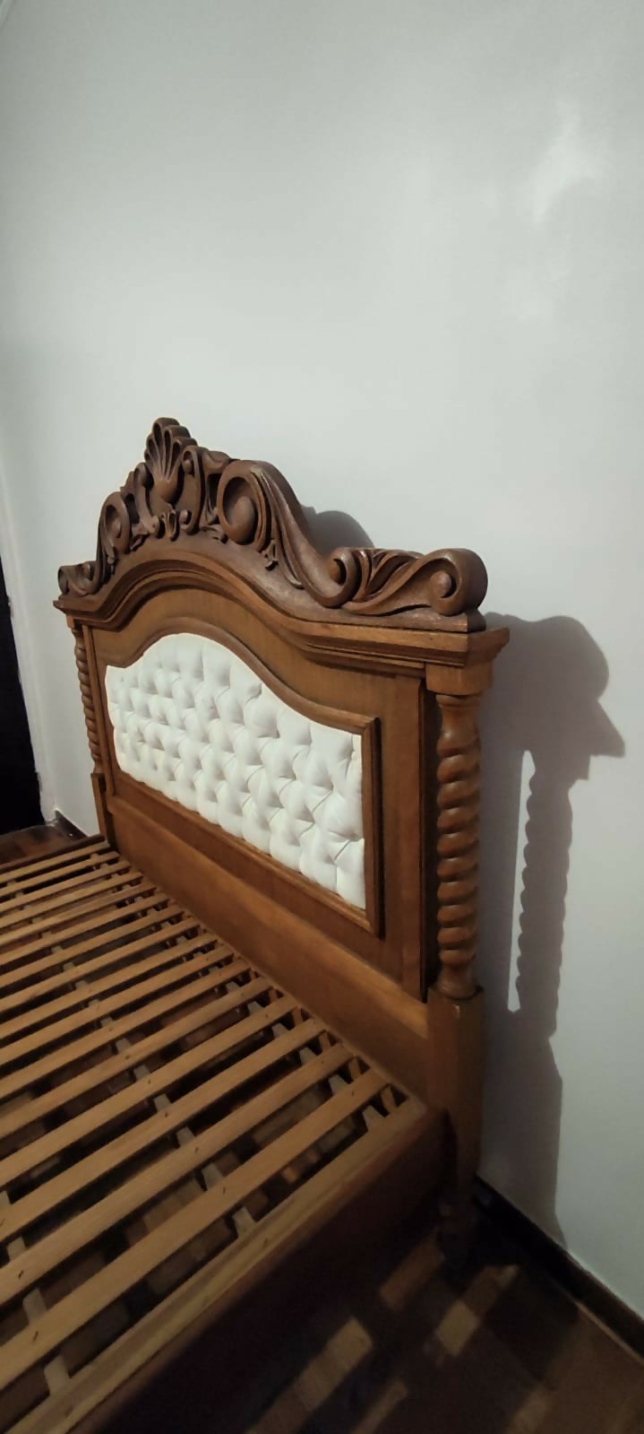 Conjunto Cama Casal Colonial + 2 Criados