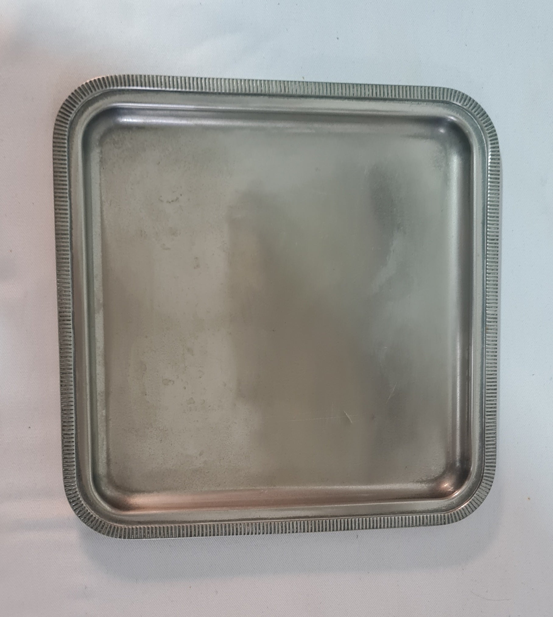 Bandeja Quadrada Banhada a Prata (28x28cm) - Clássico Decorativo