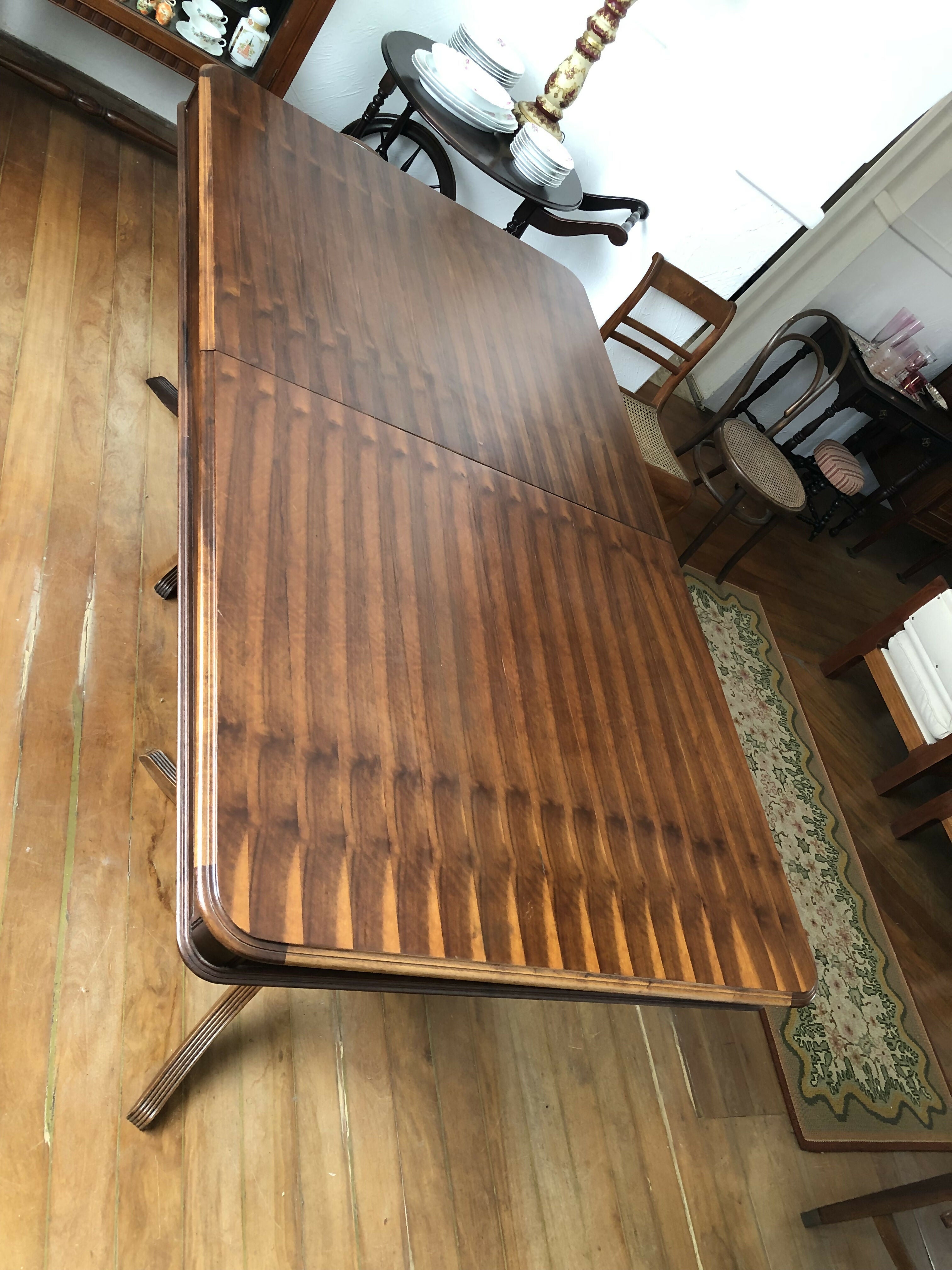 Mesa de jantar retangular com lâmina de Jacarandá