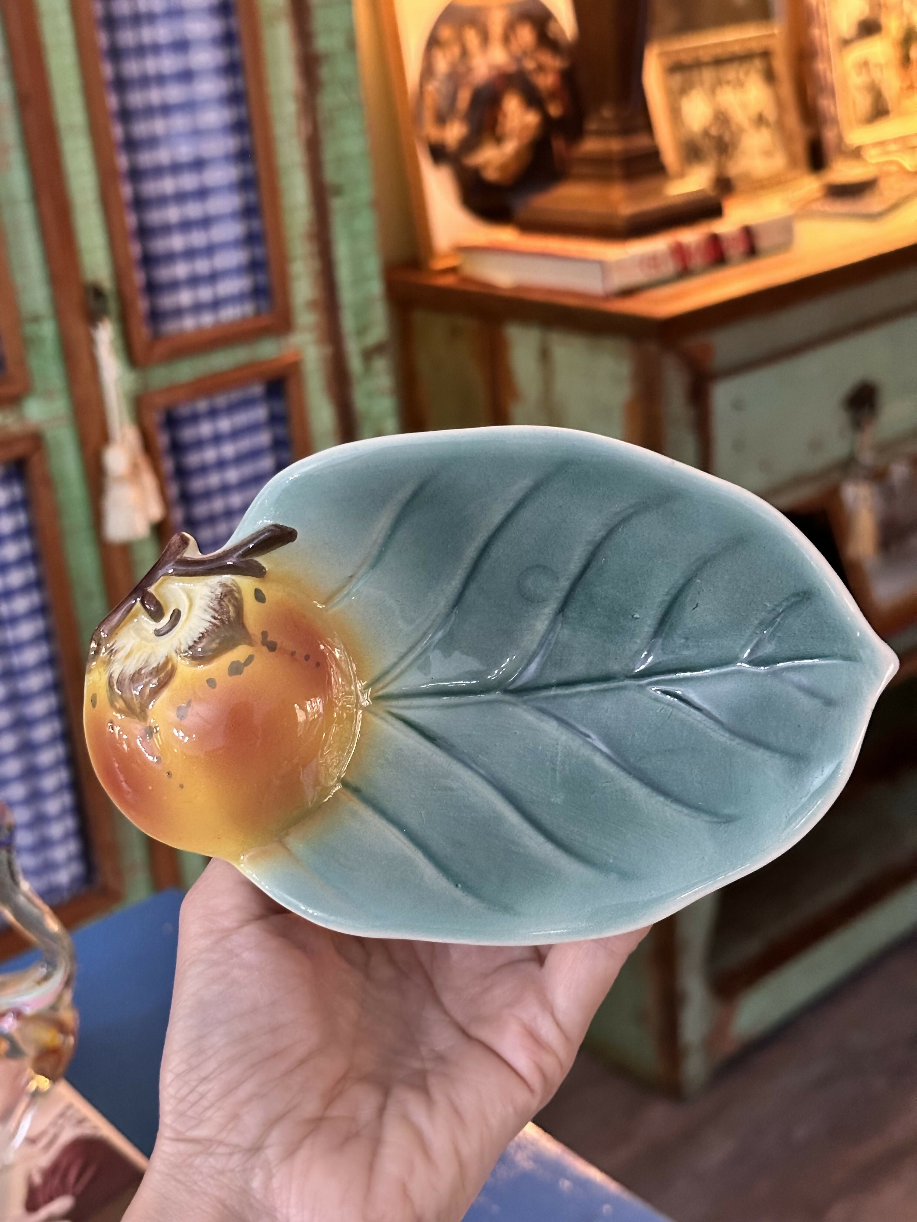 WEISS-Maravilhosas travessas / pratos em formato de folhas 🍃 com delicados pêssegos 🍑. valores diferentes consultar anúncio