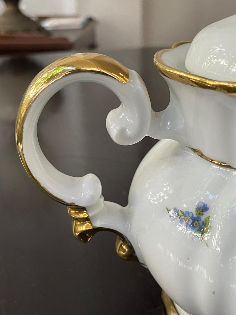 Bule em porcelana Real São Paulo com douração