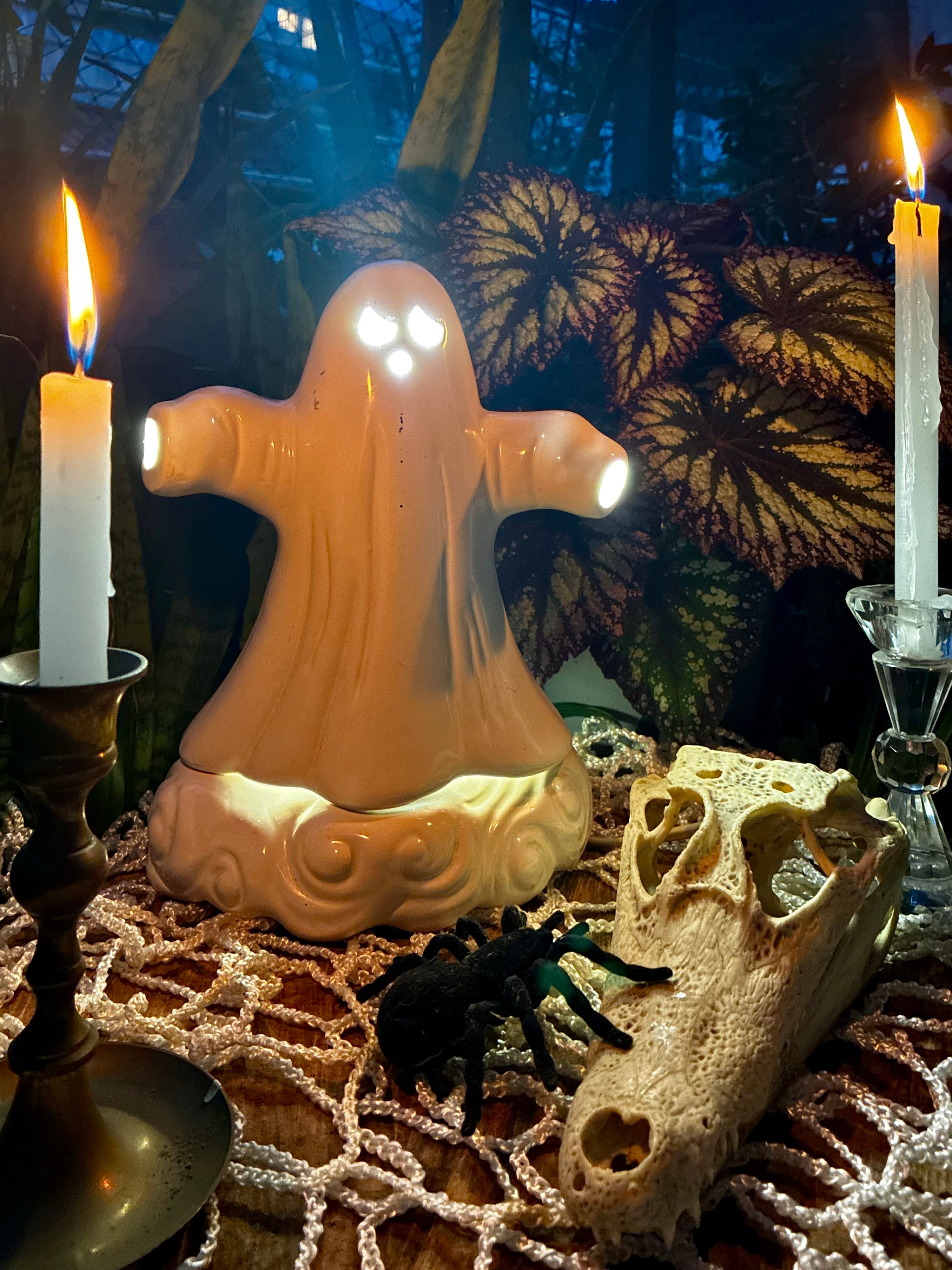 Luminária fantasma 
