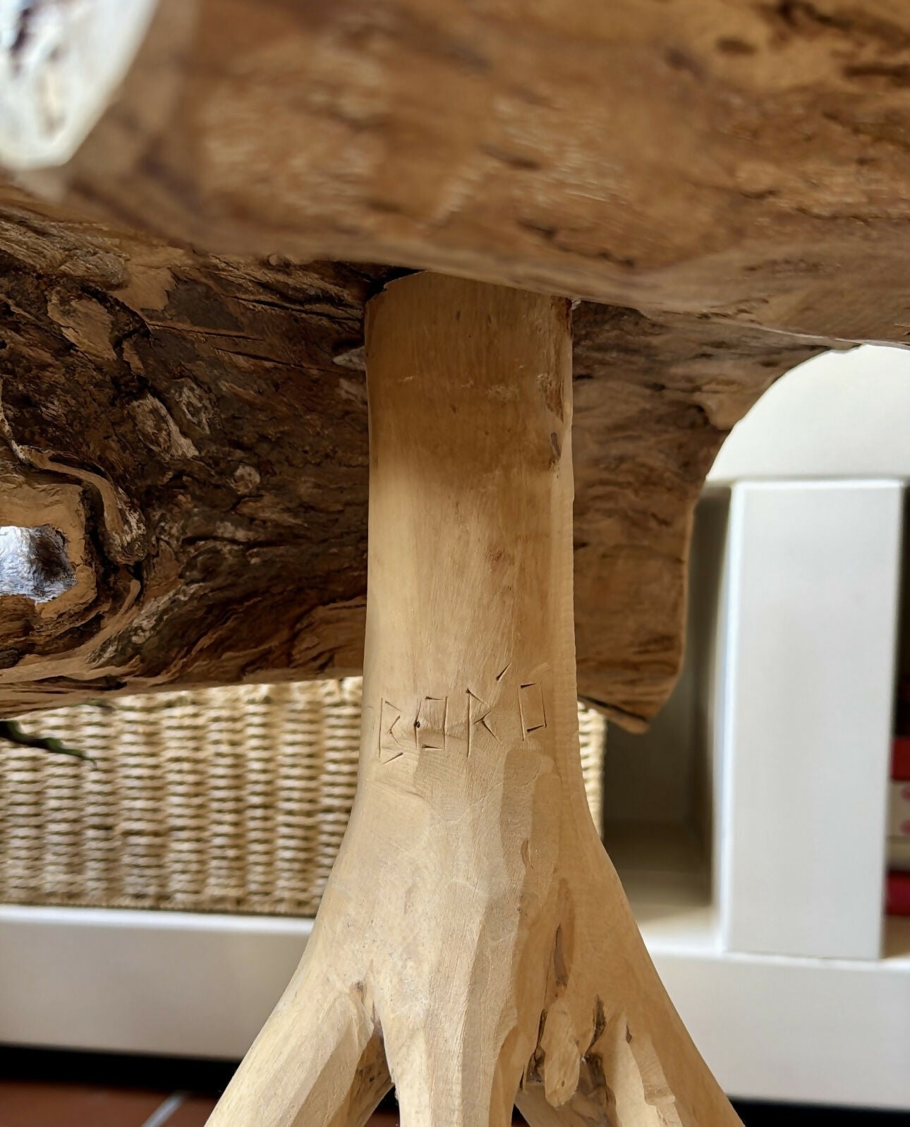 Escultural Banco sela em madeira - Ilha do Ferro