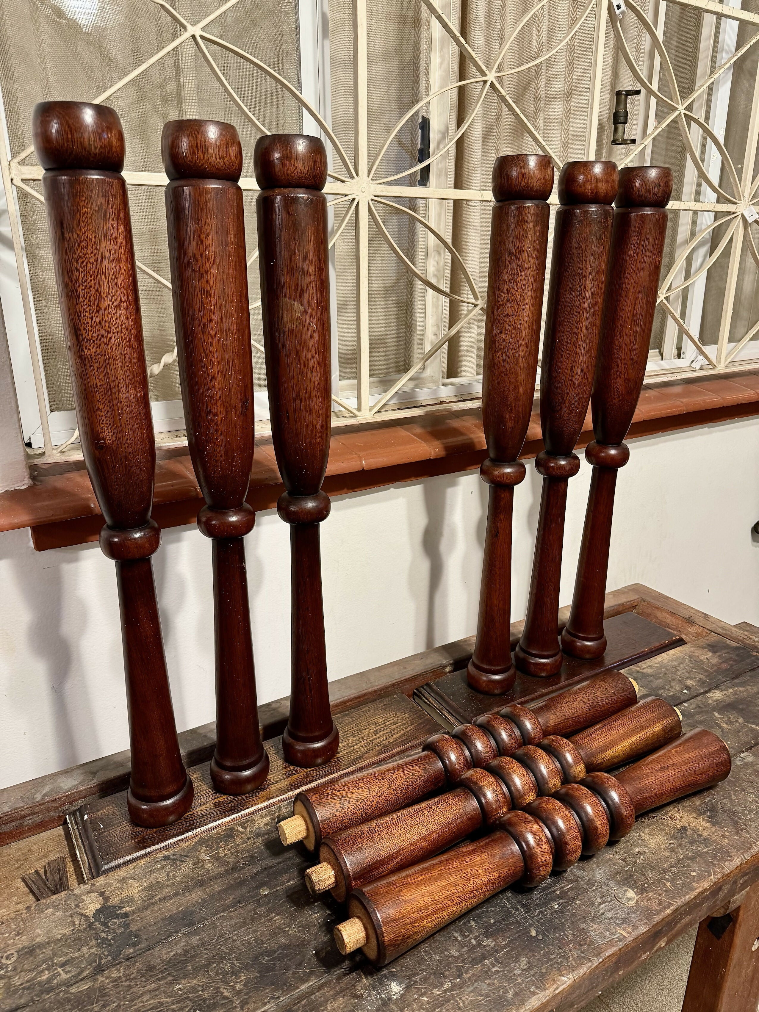 Divisória Balaustrada em linda madeira maciça