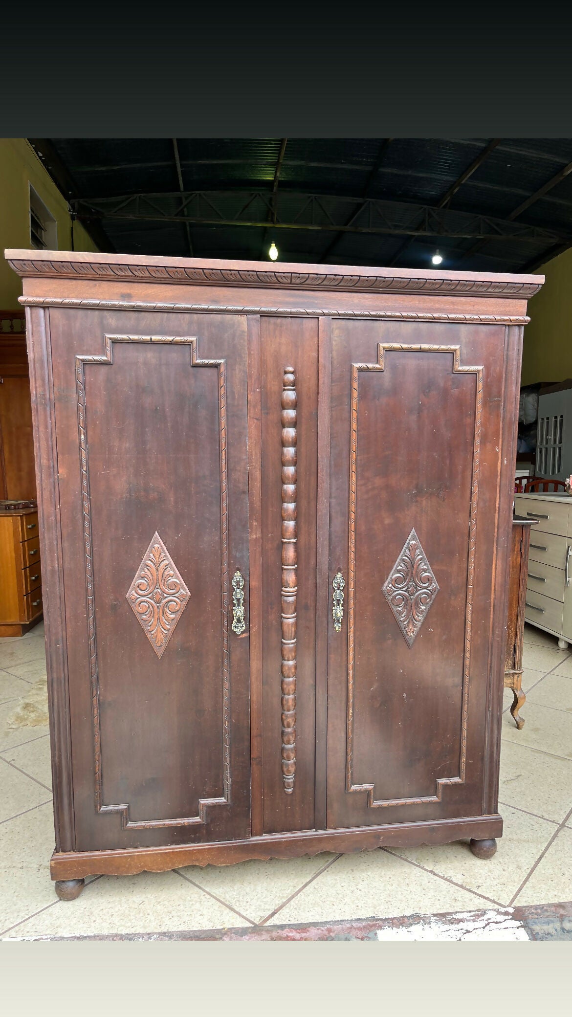 GUARDA ROUPA DE SOLTEIRO ANTIGO SUPER RESISTENTE