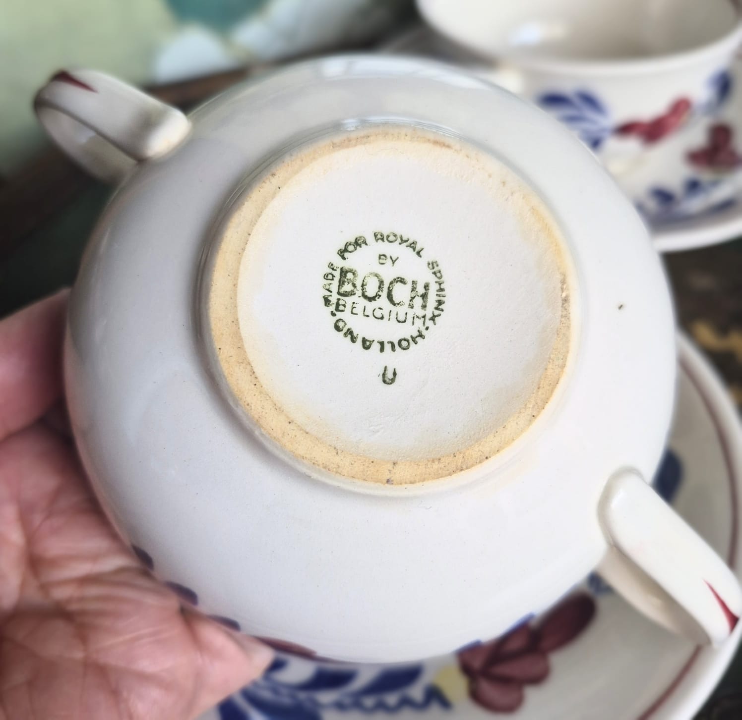 Consomê em cerâmica vintage, anos 70, produzida pela fábrica belga Boch em colaboração com a holandesa Royal Sphinx.