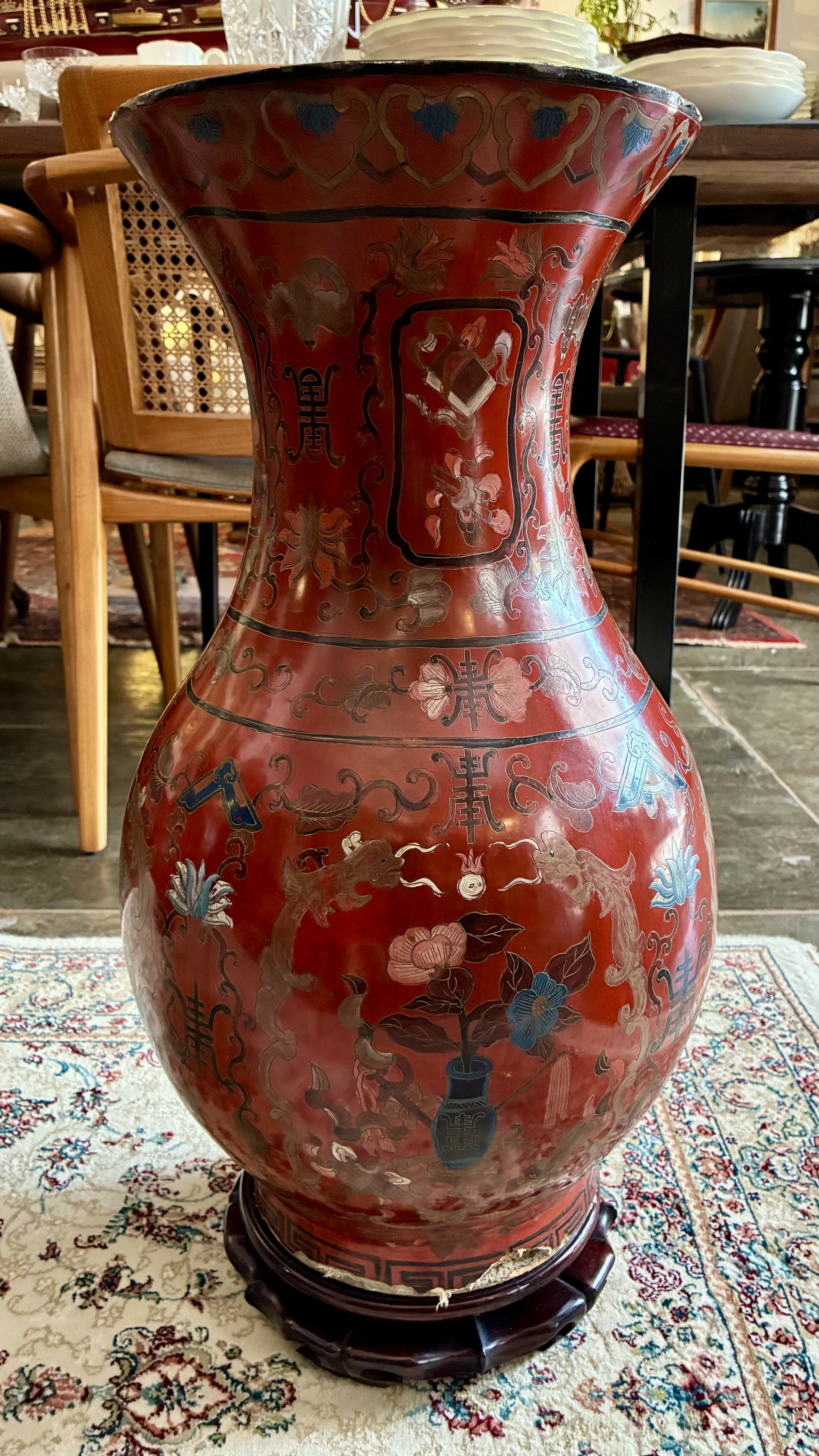 Par de Vasos avermelhados em Papel Machê com motivos orientais