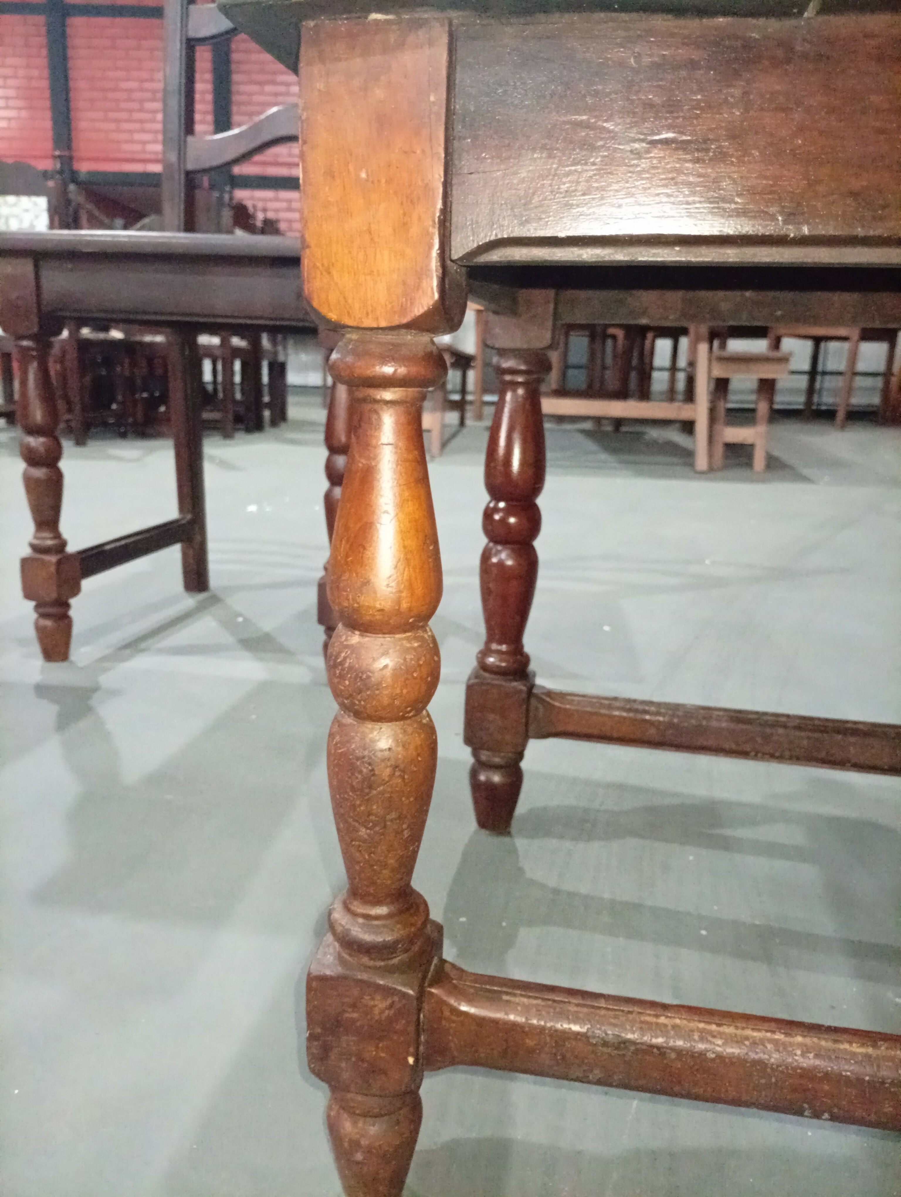 Cadeiras antigas em imbuia maciça RELÍQUIAS