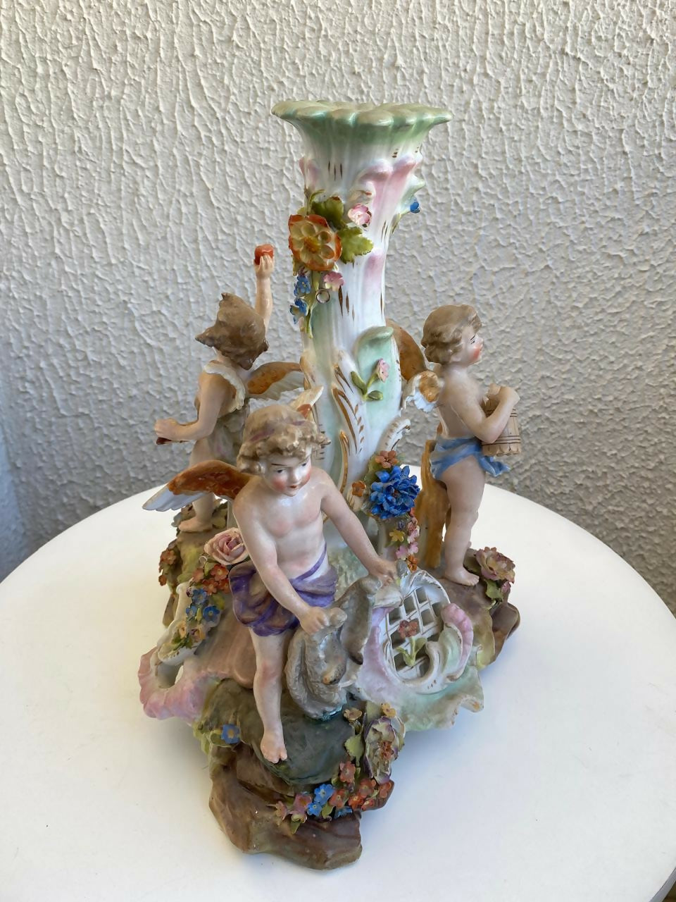 Centro de mesa antigo em porcelana alemã – estilo Dresden (Sitzendorf)