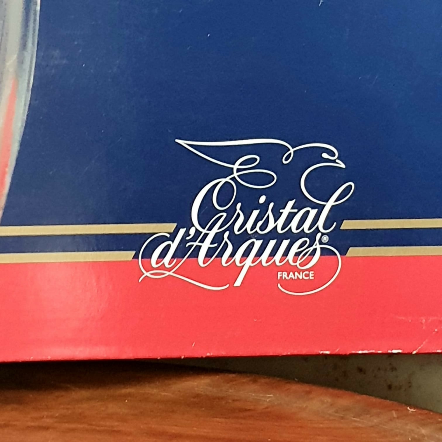 Conjunto de 6 taças para espumantes Cristal D´Arques. Sem uso. Na caixa.