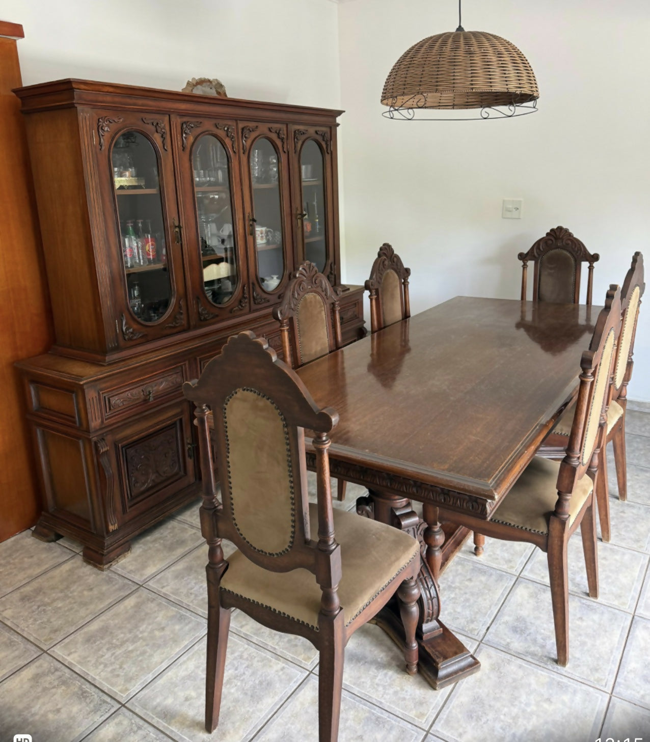 Conjunto Cristaleira + Mesa + 6 cadeiras