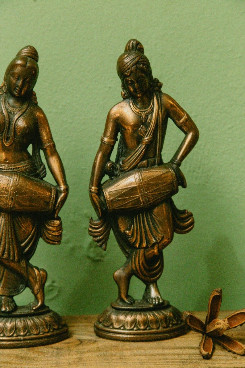 Estátuas de Dançarinos indianos em latão